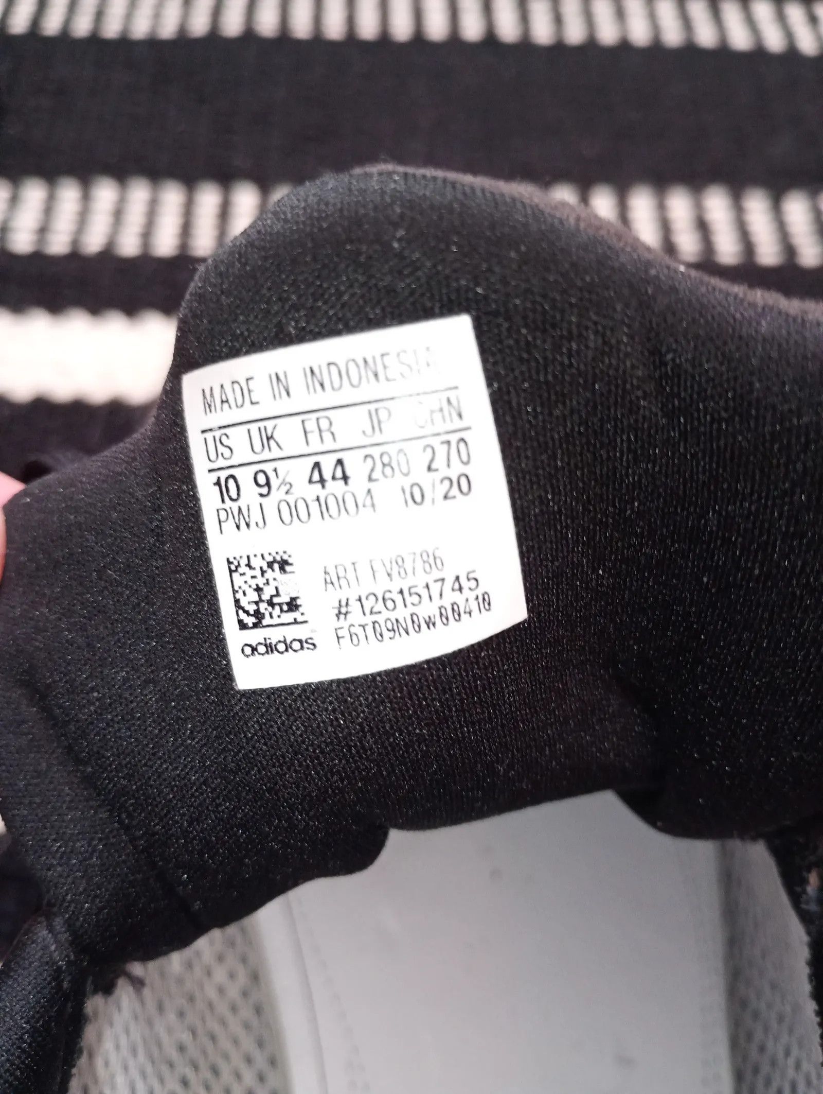 Adidas Adidas Sneakers Size US 12 / EU 45 - 3 Thumbnail