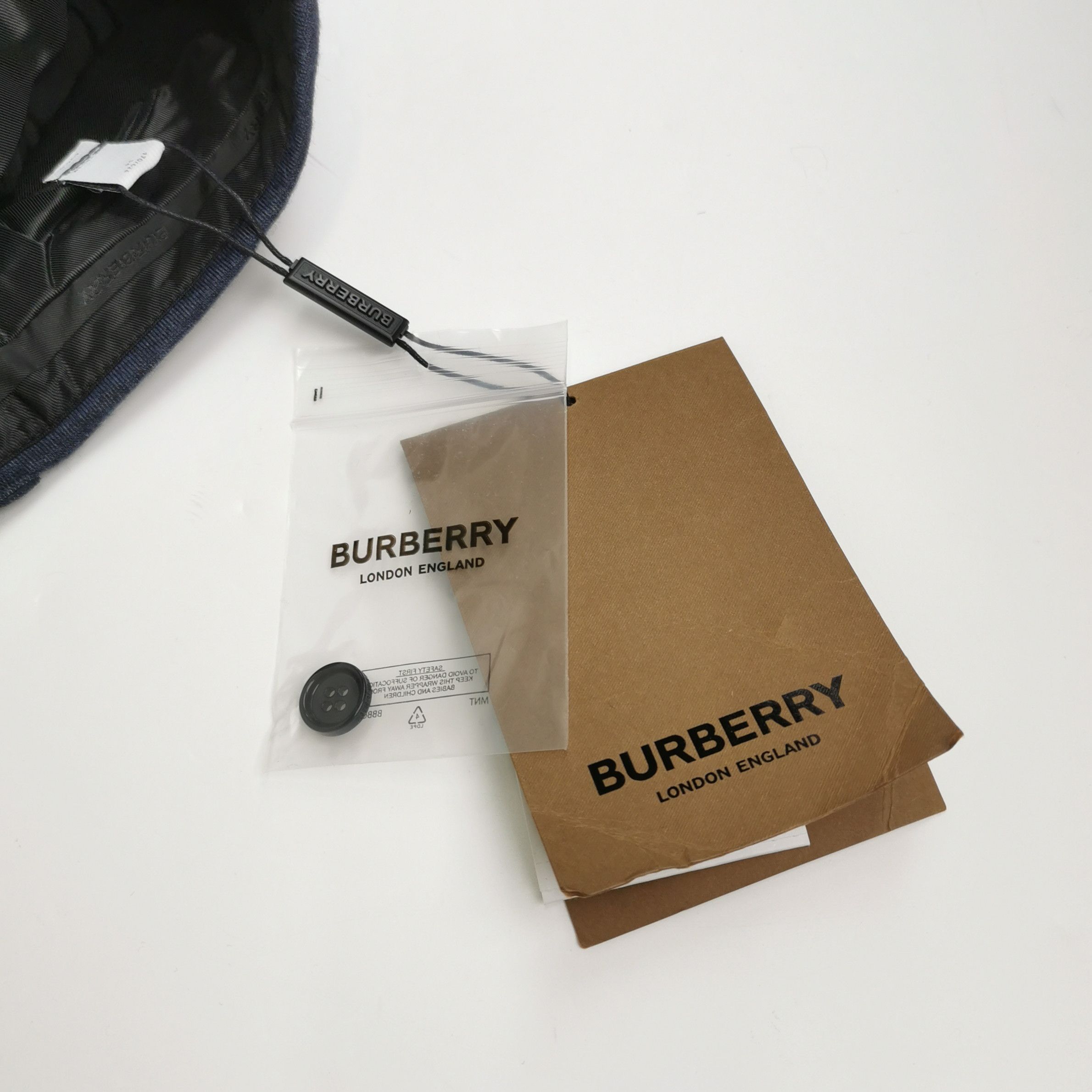 Burberry Burberry Women 26 Pants Size 26" / US 2 / IT 38 - 4 Thumbnail