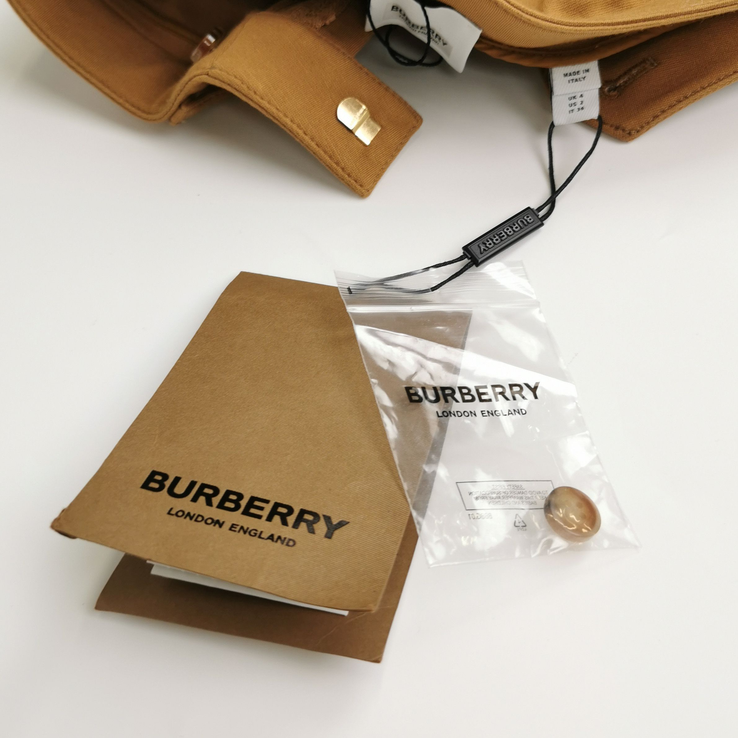 Burberry Burberry Women 2 Pants Size 26" / US 2 / IT 38 - 3 Thumbnail