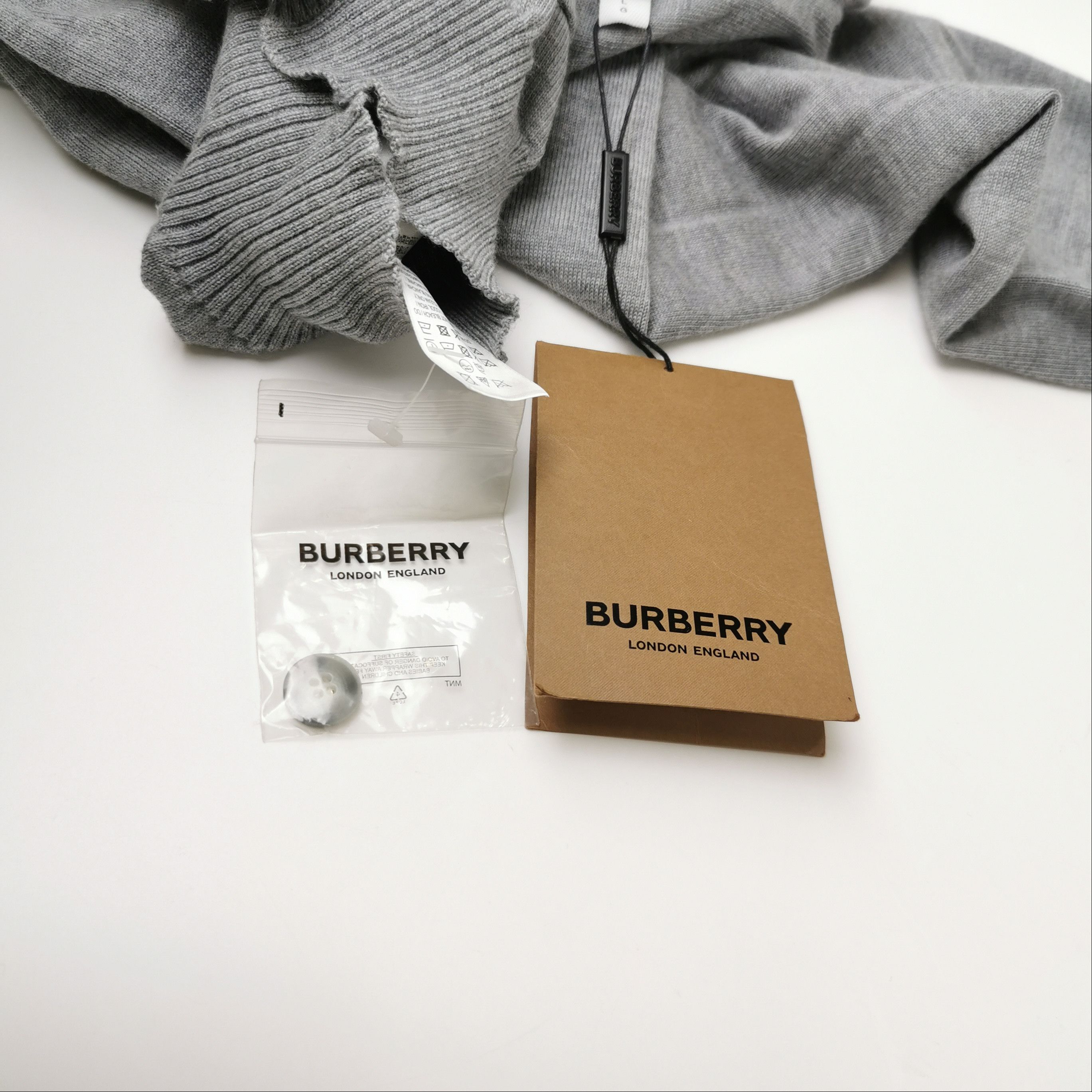 Burberry Burberry Women l Sweaters Size L / US 10 / IT 46 - 4 Thumbnail