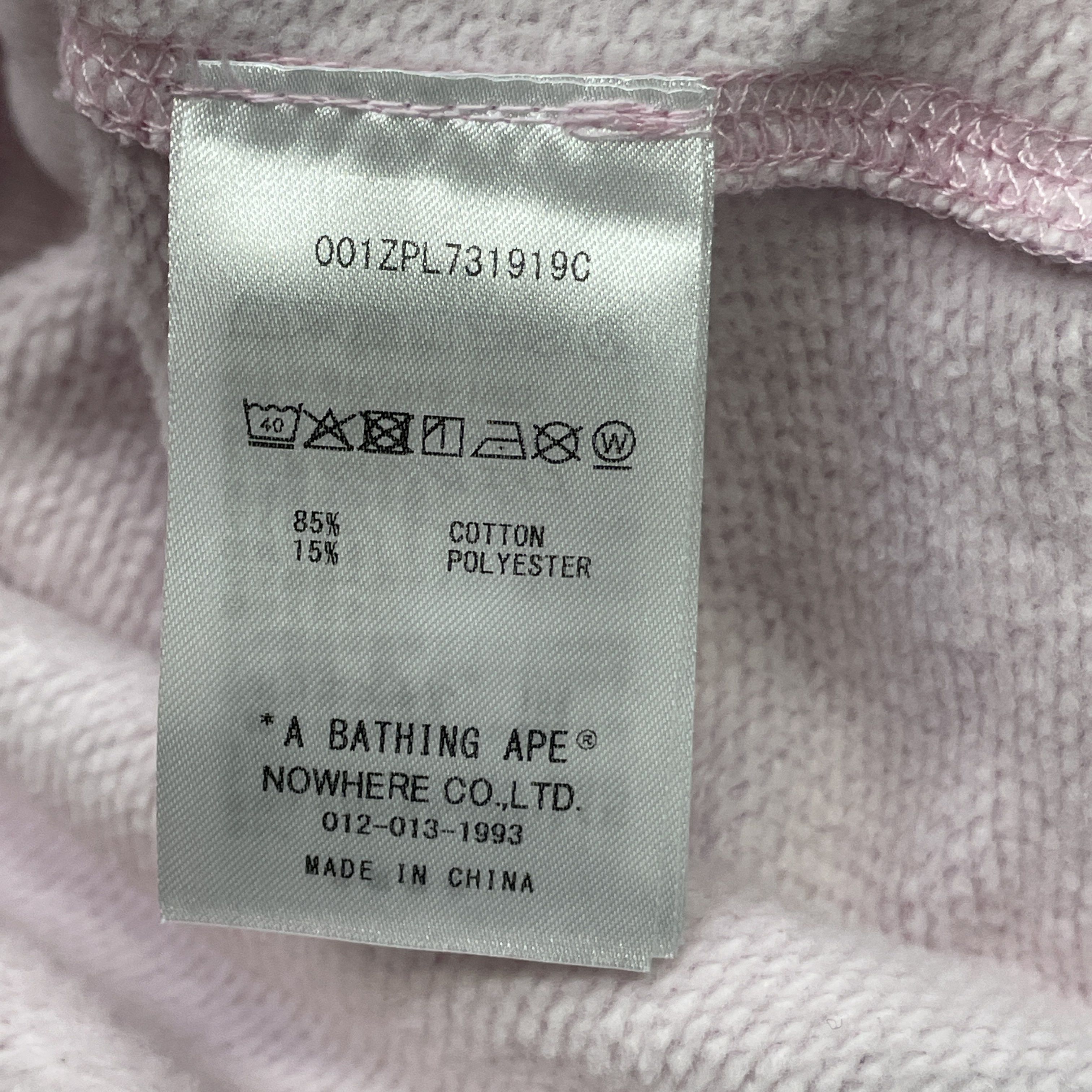 Bape A Bathing Ape Pink Camo Shark Hoodie Size L Size US L / EU 52-54 / 3 - 4 Thumbnail