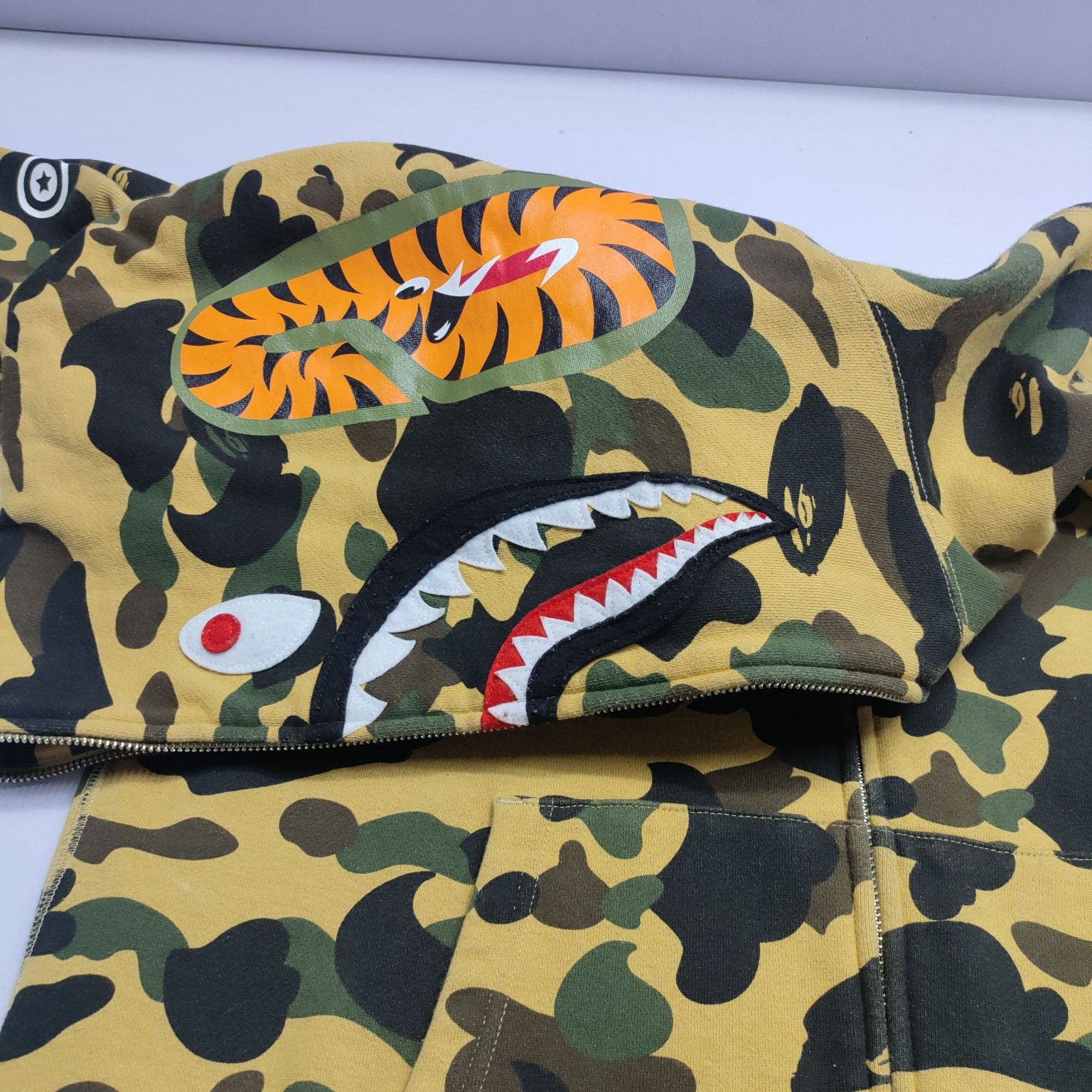 Bape A Bathing Ape 1st Camo Shark Full Zip Hoodie XL Size US XL / EU 56 / 4 - 9 Thumbnail