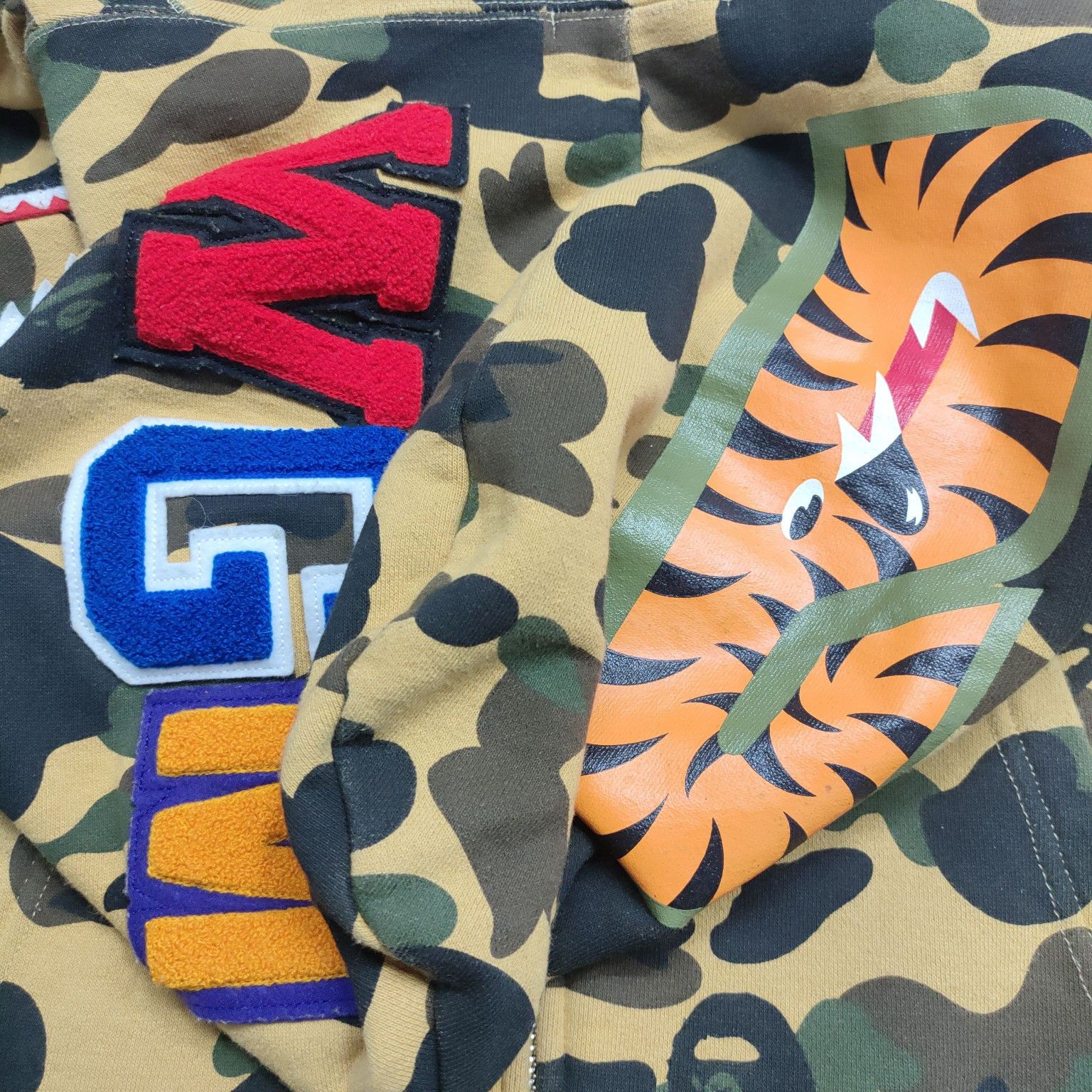Bape A Bathing Ape 1st Camo Shark Full Zip Hoodie XL Size US XL / EU 56 / 4 - 7 Thumbnail