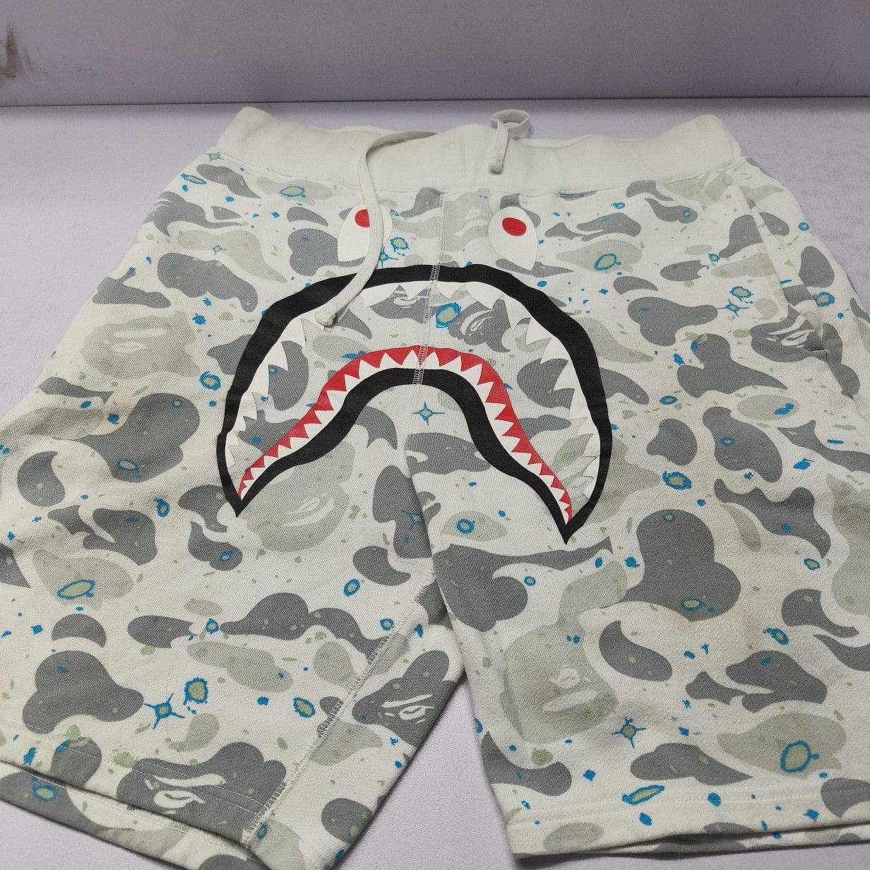 Bape A Bathing Ape Shark Camo Shorts Size XXL Size US 38 / EU 54 - 6 Thumbnail