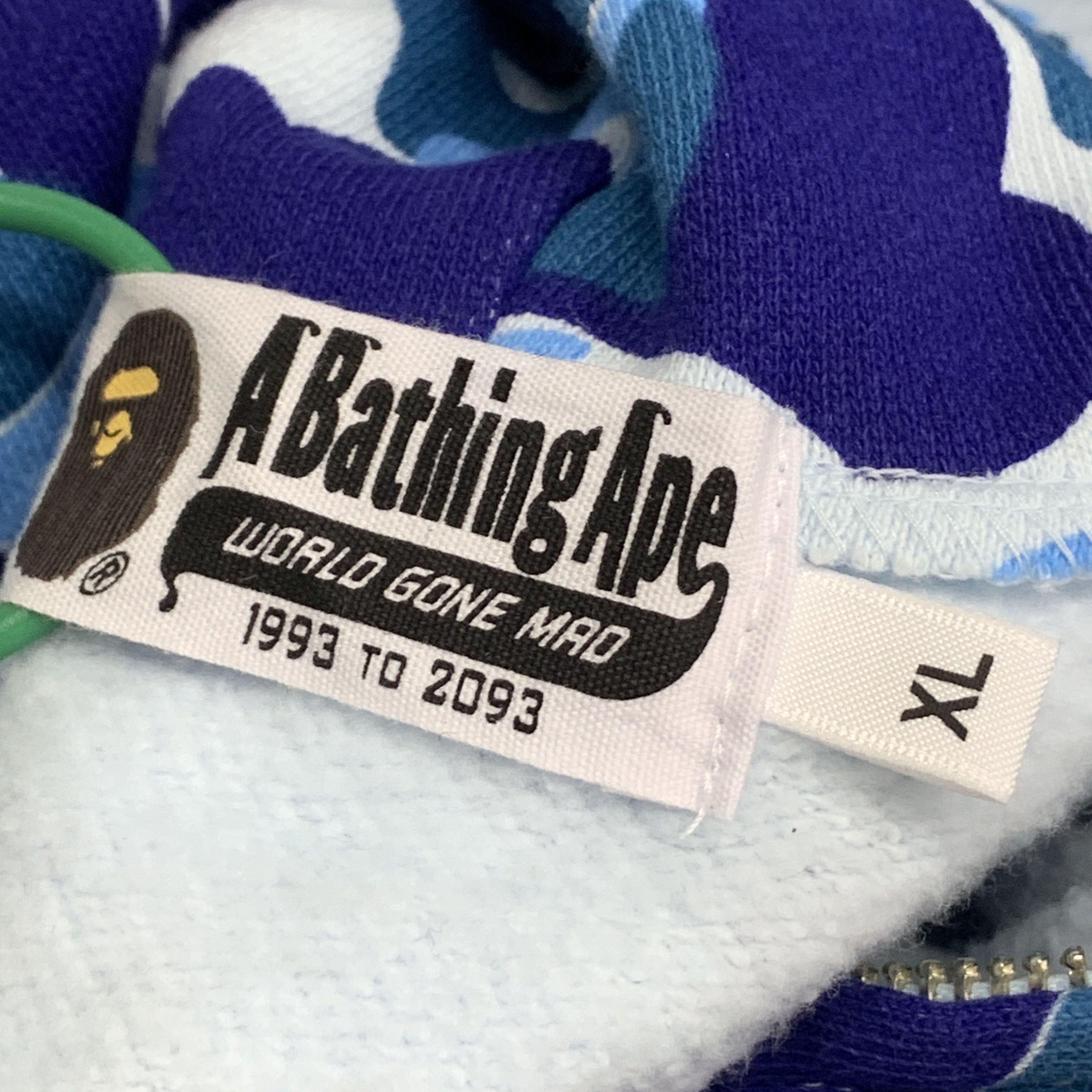 Bape A BATHING APE ABC Camo Shark Full Zip Hoodie Size XL Size US XL / EU 56 / 4 - 2 Thumbnail