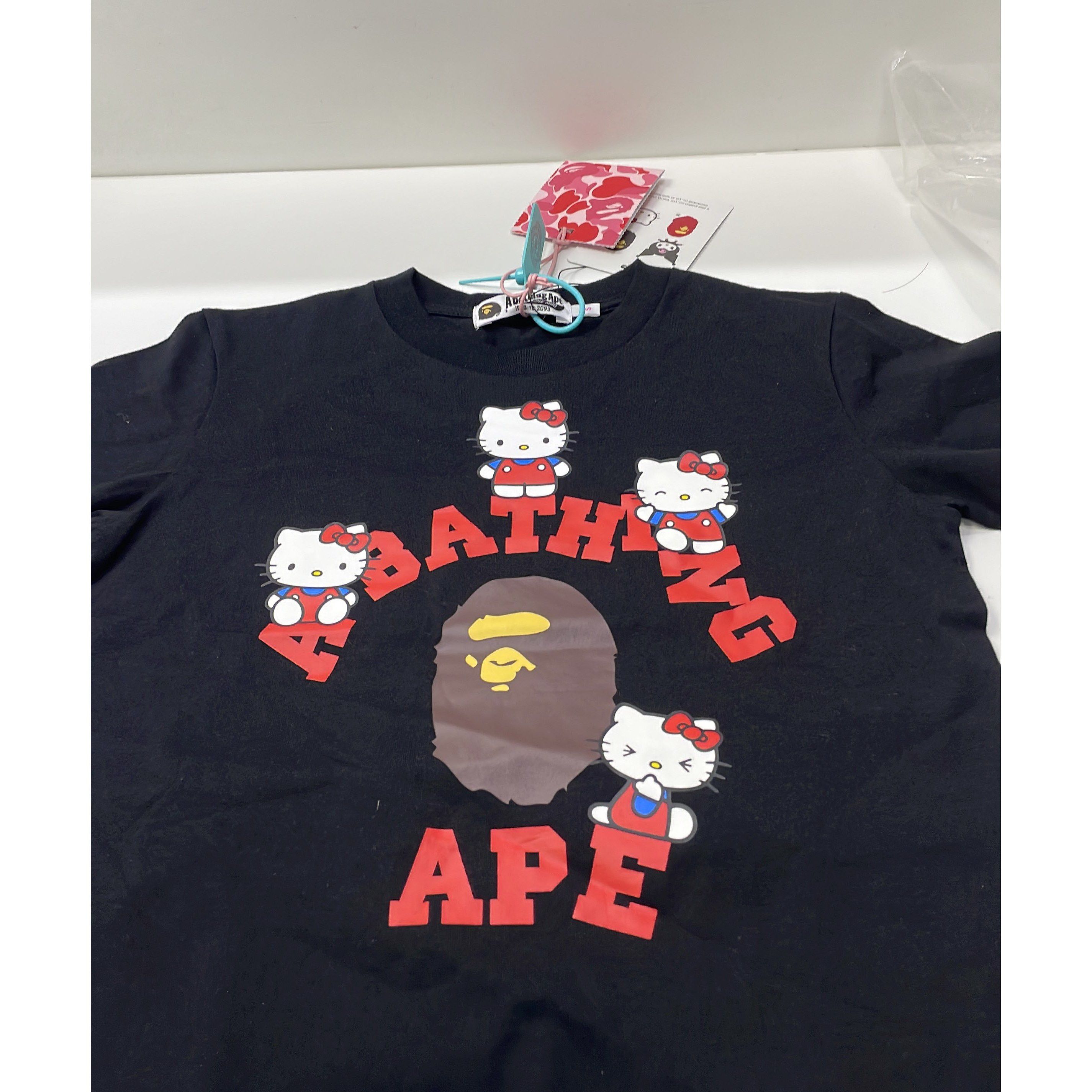 Bape A BATHING APE x Sanrio Hello Kitty T-Shirt Size S Size S / US 4 / IT 40 - 5 Thumbnail
