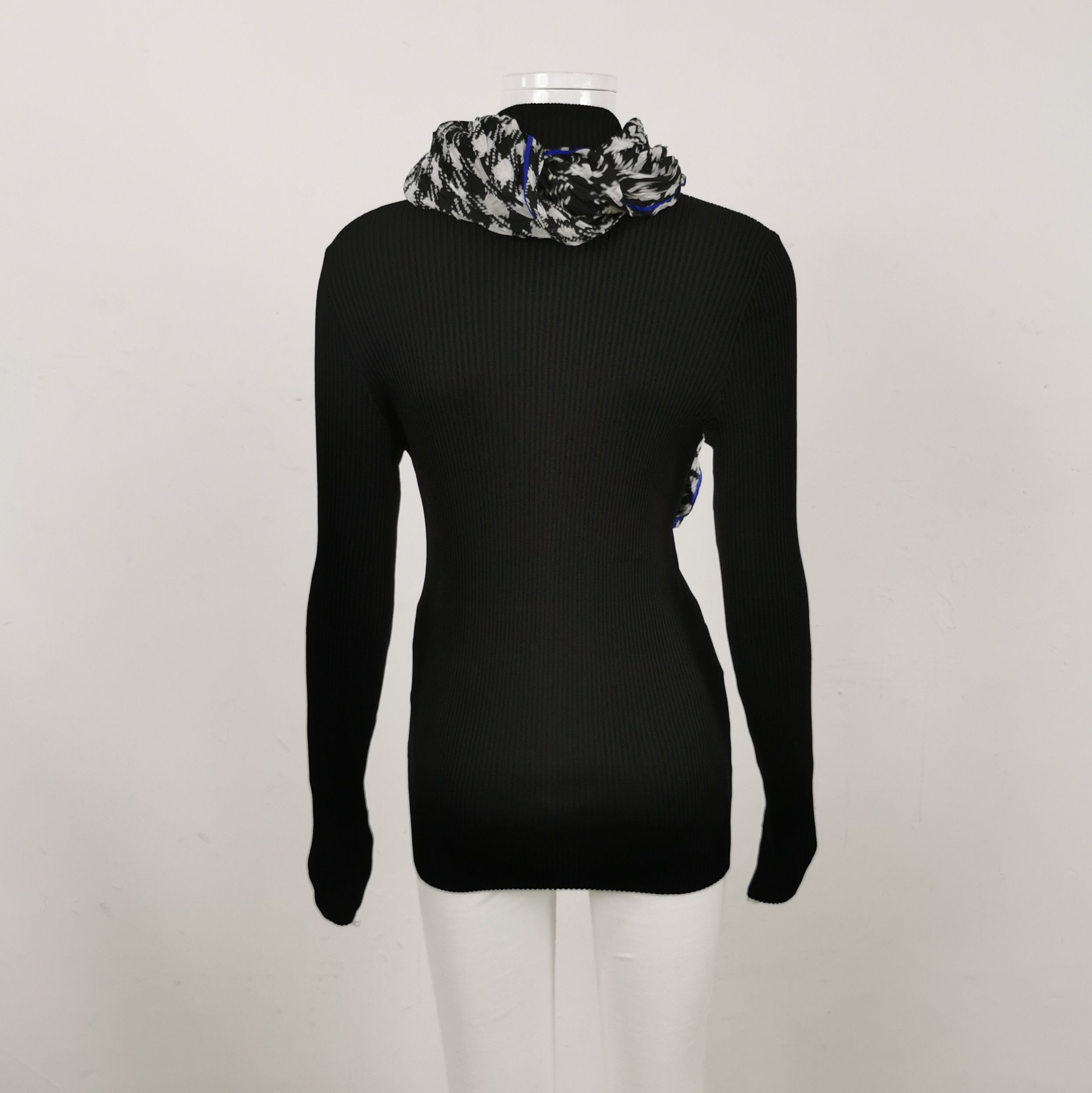 Burberry Burberry Women l Sweaters Size L / US 10 / IT 46 - 2 Thumbnail