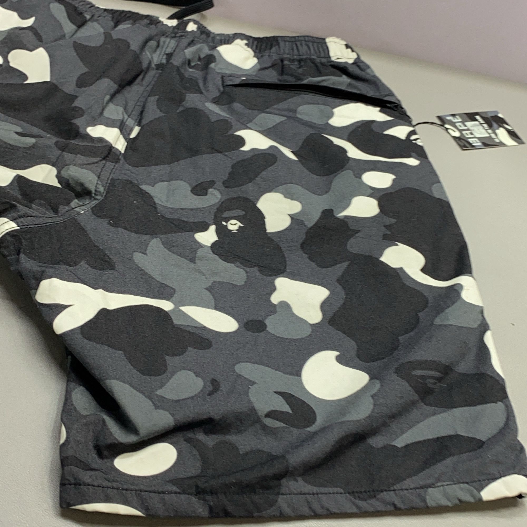 Bape A BATHING APE Camo Print Shorts Size M Size US 32 / EU 48 - 14 Thumbnail