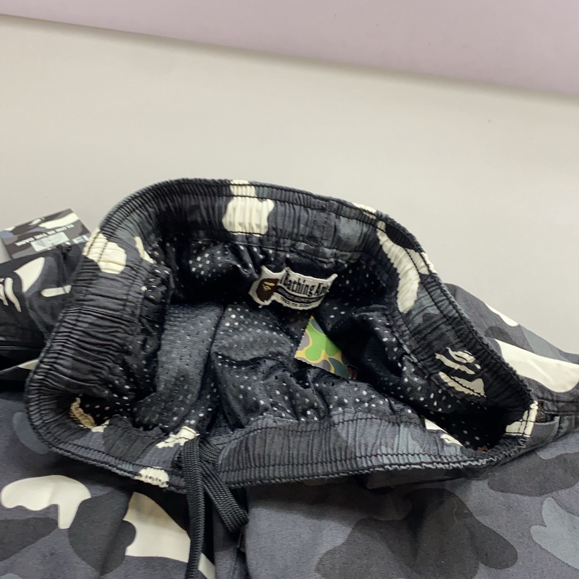Bape A BATHING APE Camo Print Shorts Size M Size US 32 / EU 48 - 9 Thumbnail