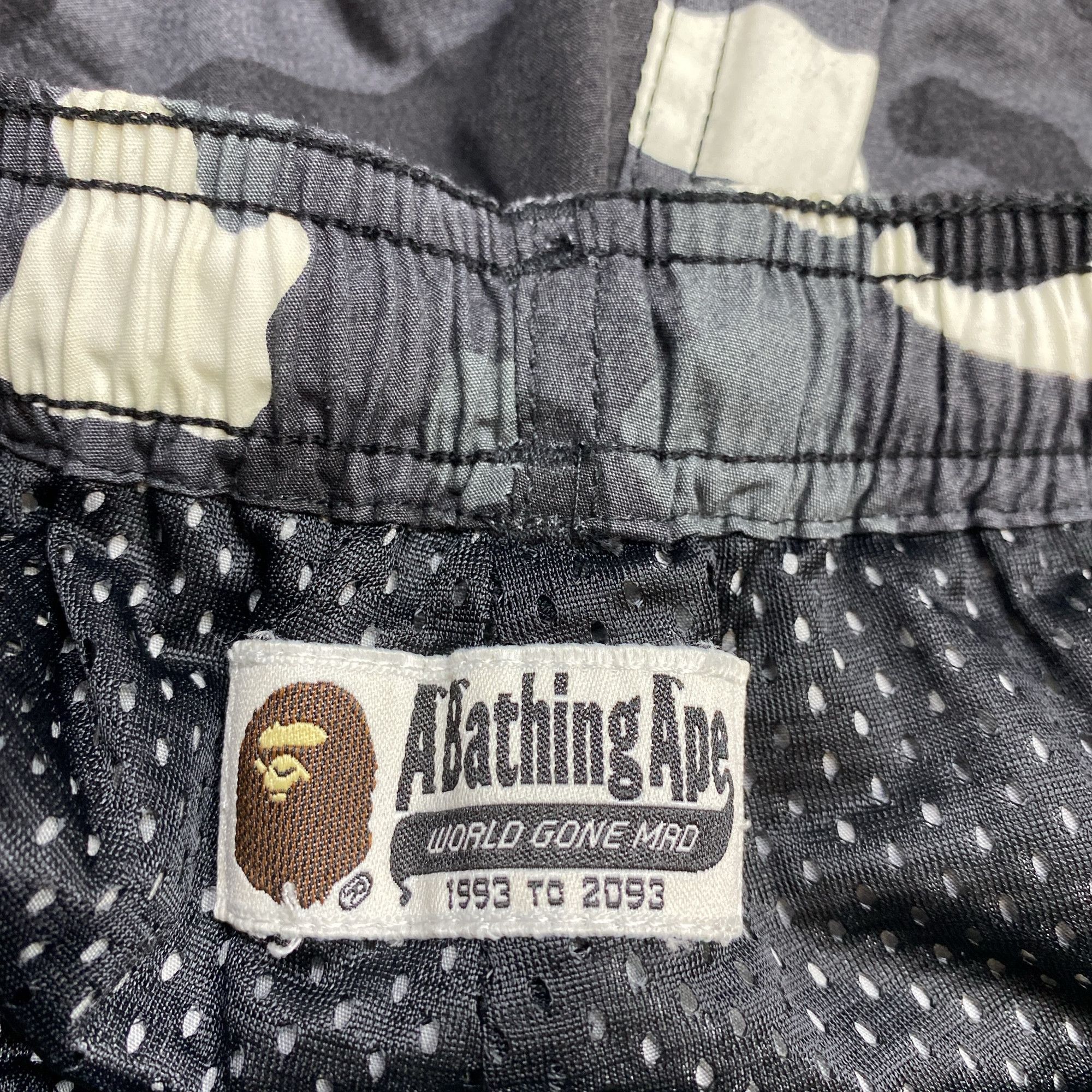 Bape A BATHING APE Camo Print Shorts Size M Size US 32 / EU 48 - 4 Thumbnail