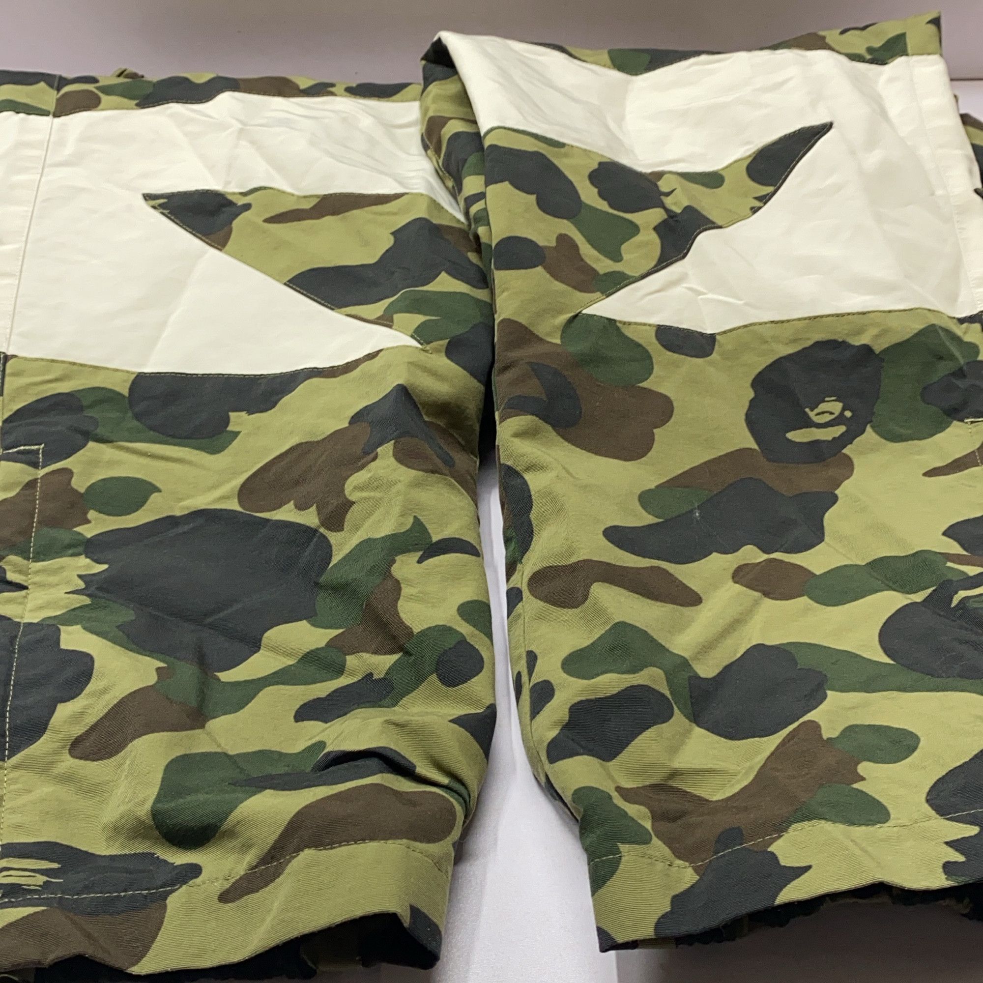 Bape A Bathing Ape 1st Camo BAPE Sta Joggers Size XL Size US 36 / EU 52 - 10 Thumbnail