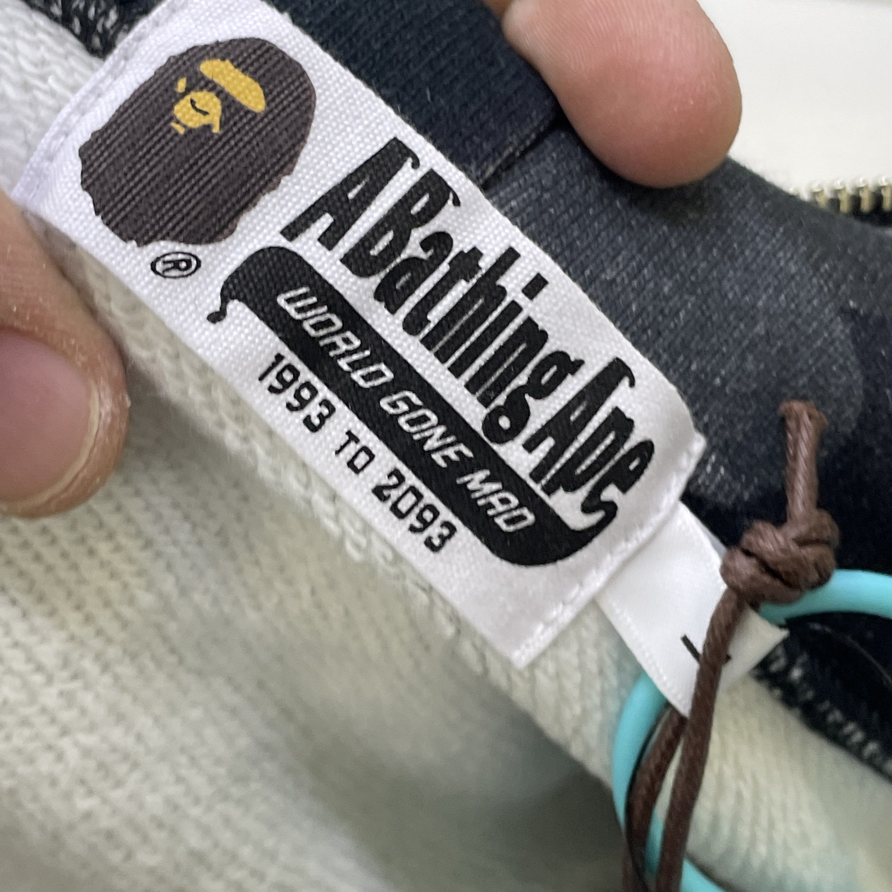 Bape A Bathing Ape Polka Dot Shark Hoodie Size L Size US L / EU 52-54 / 3 - 3 Thumbnail