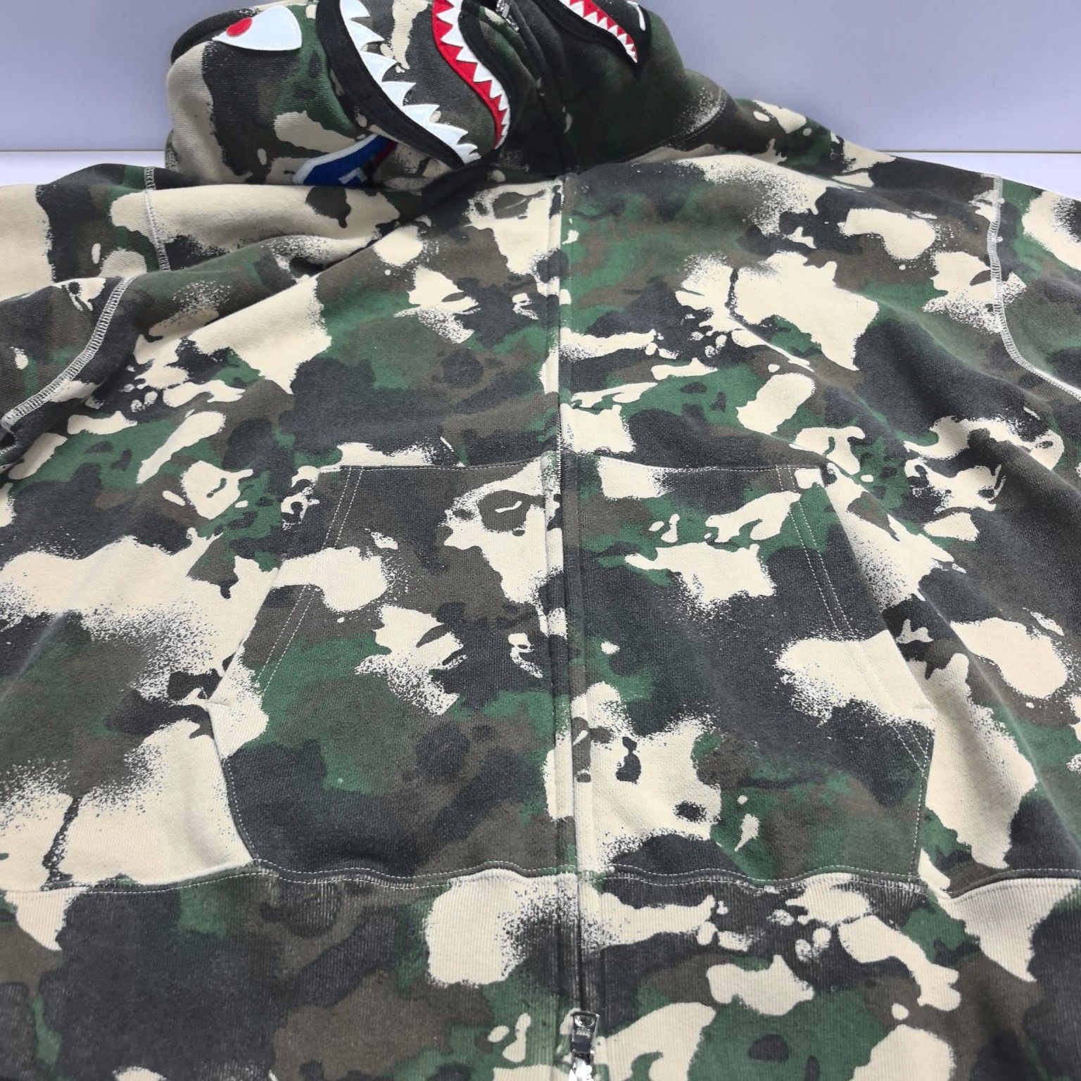 Bape A Bathing Ape Camo Shark Hoodie Size L Size US L / EU 52-54 / 3 - 8 Thumbnail