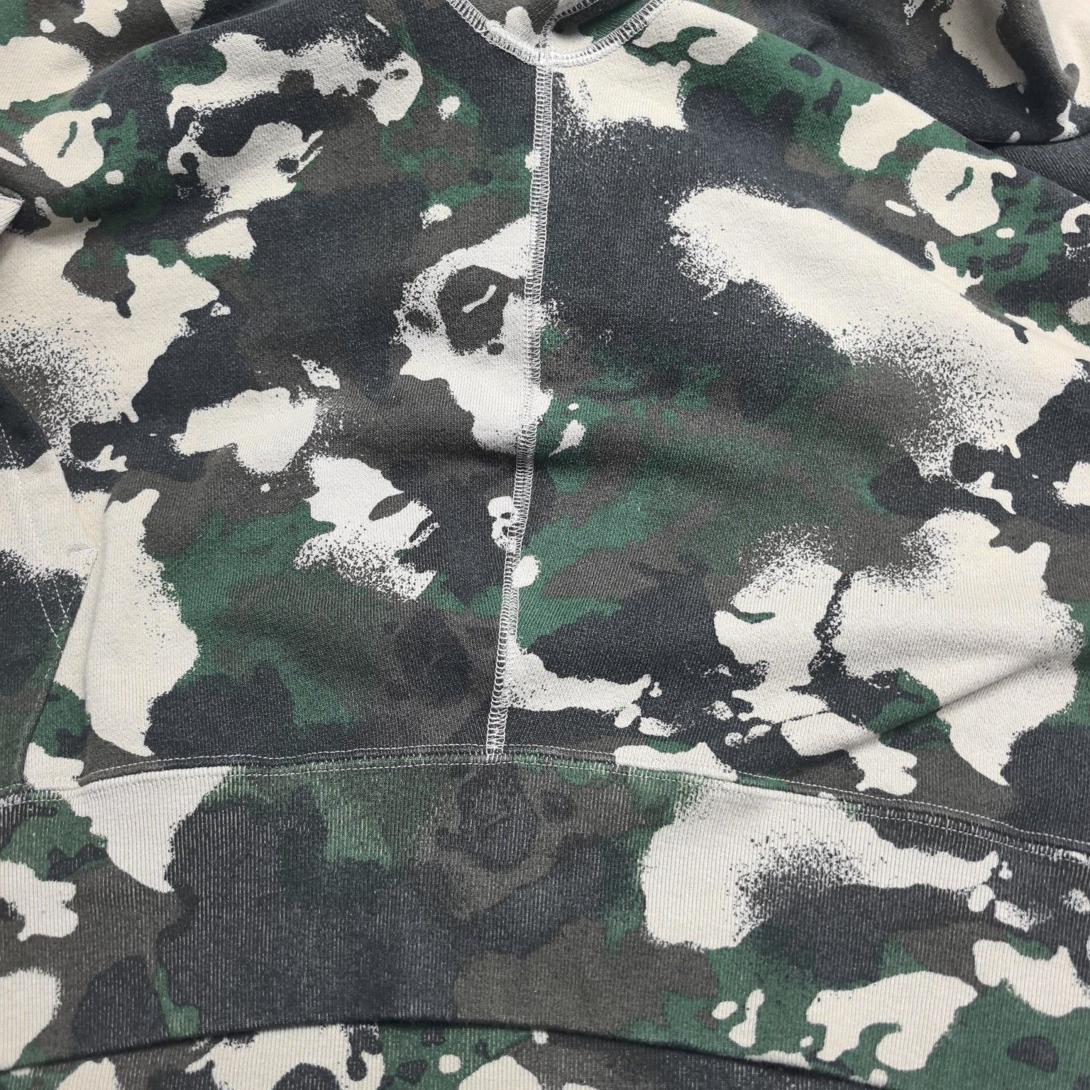 Bape A Bathing Ape Camo Shark Hoodie Size L Size US L / EU 52-54 / 3 - 14 Thumbnail