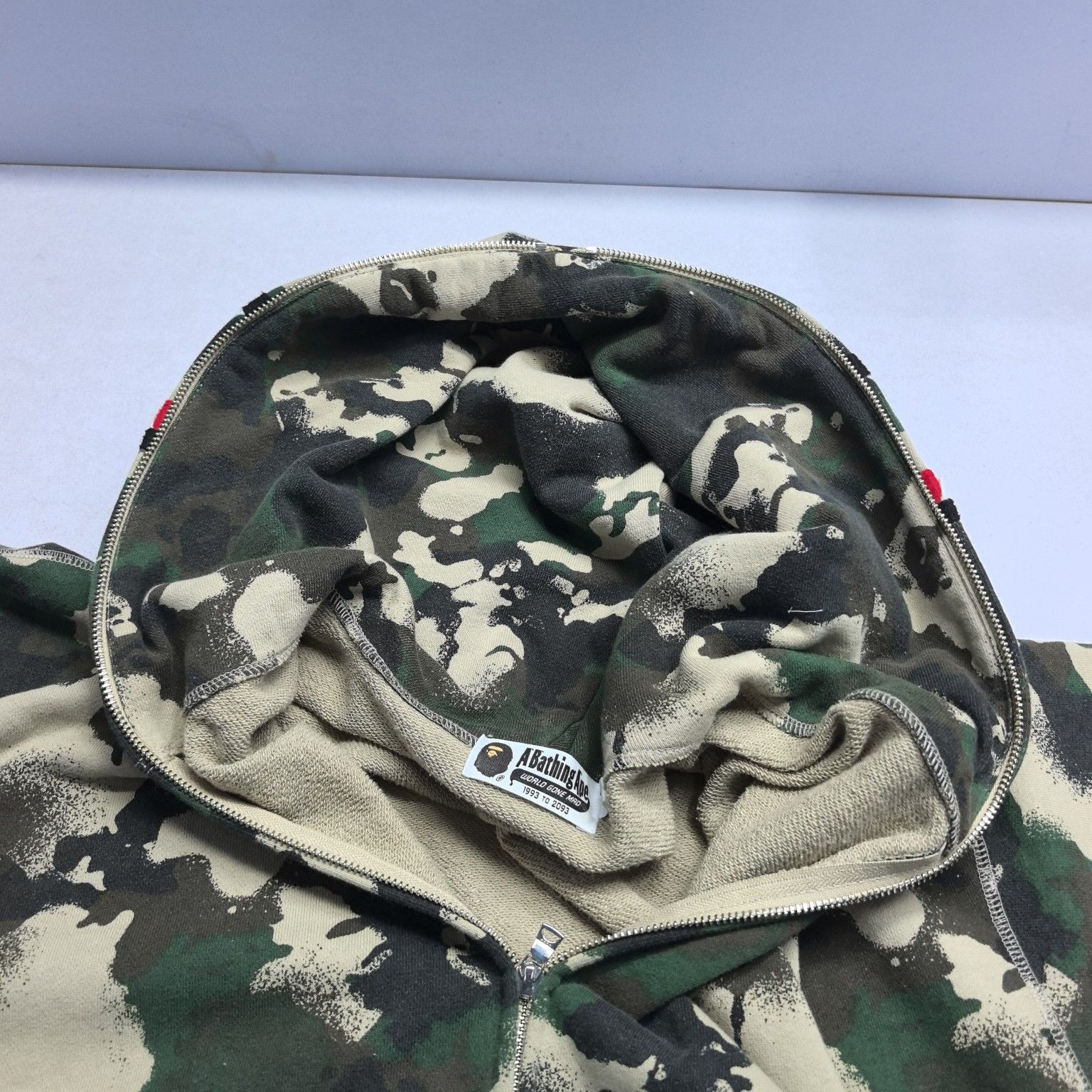 Bape A Bathing Ape Camo Shark Hoodie Size L Size US L / EU 52-54 / 3 - 7 Thumbnail