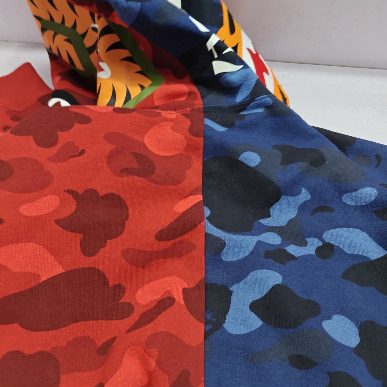 Bape A BATHING APE Split Camo Shark Full Zip Hoodie Size XL Size US XL / EU 56 / 4 - 6 Thumbnail