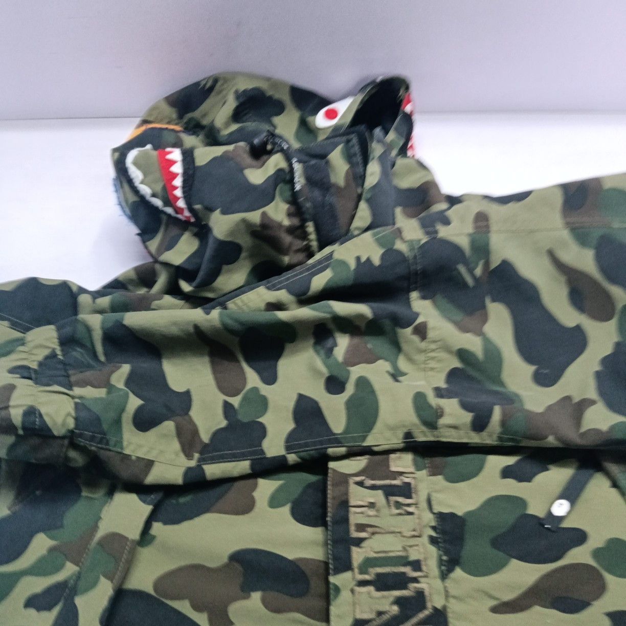 Bape A Bathing Ape Shark Camo Light Jacket Size XL Size US XL / EU 56 / 4 - 9 Thumbnail