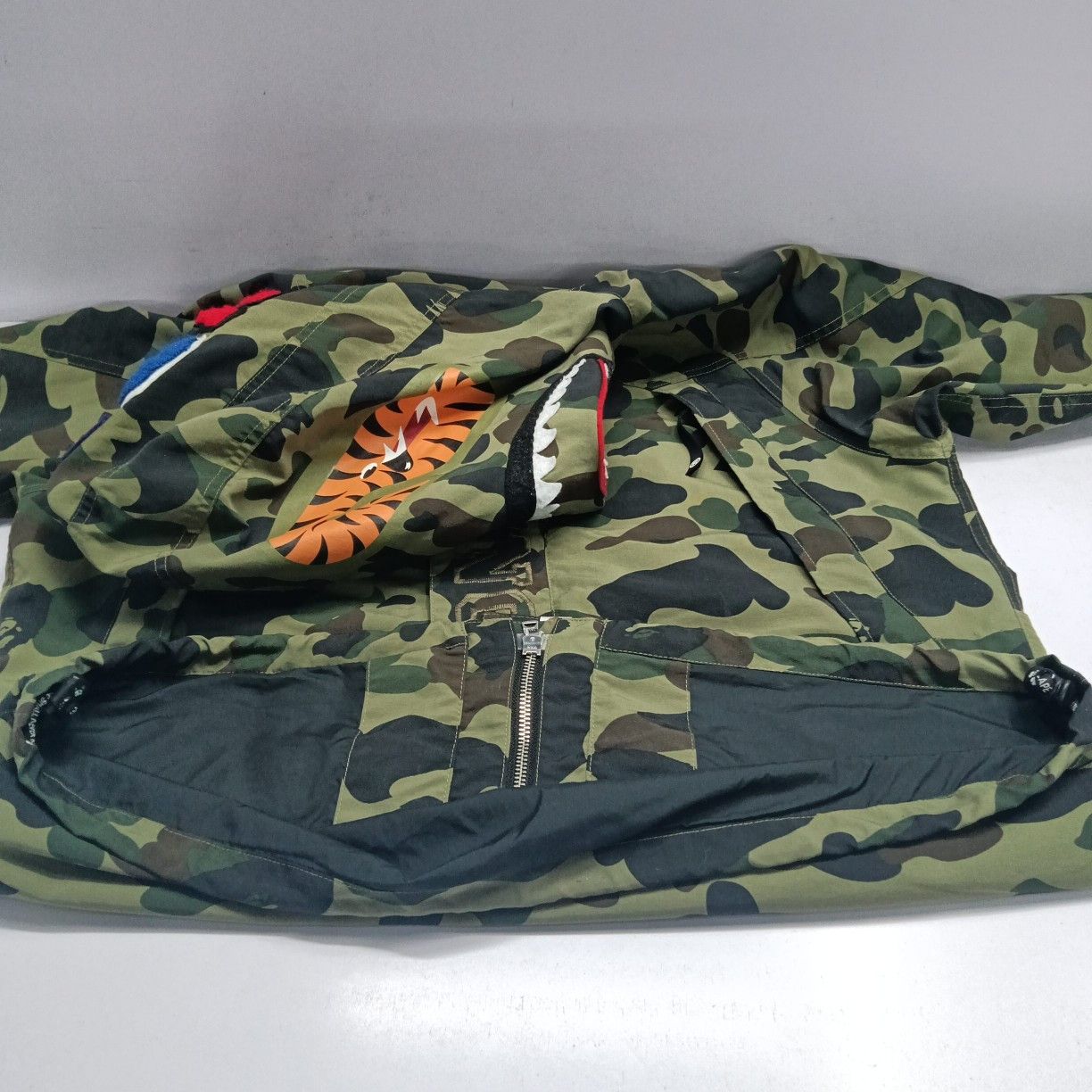 Bape A Bathing Ape Shark Camo Light Jacket Size XL Size US XL / EU 56 / 4 - 12 Thumbnail