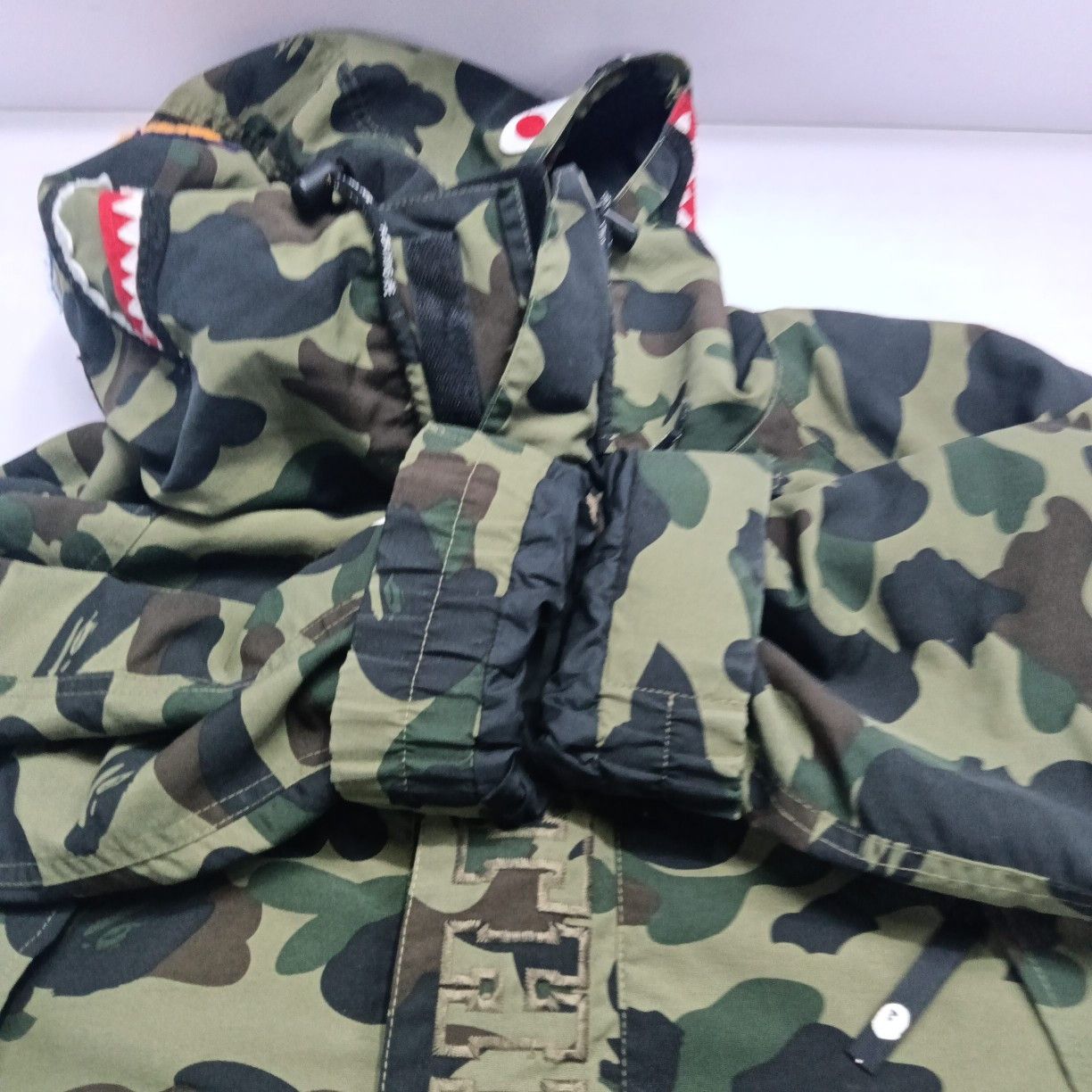 Bape A Bathing Ape Shark Camo Light Jacket Size XL Size US XL / EU 56 / 4 - 10 Thumbnail
