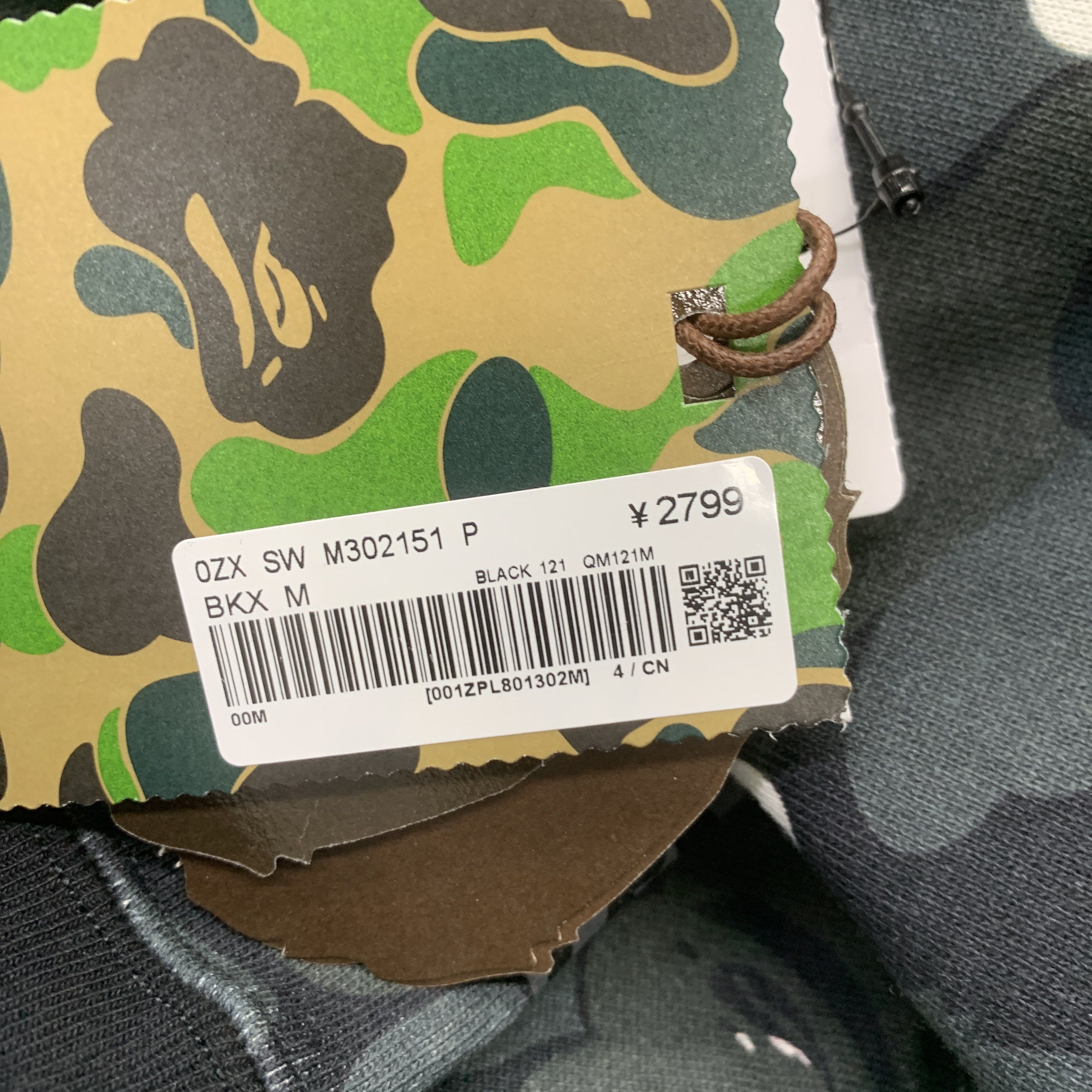 Bape A Bathing Ape Polka Dot Shark Zip-up Hoodie Size M Size US M / EU 48-50 / 2 - 3 Thumbnail