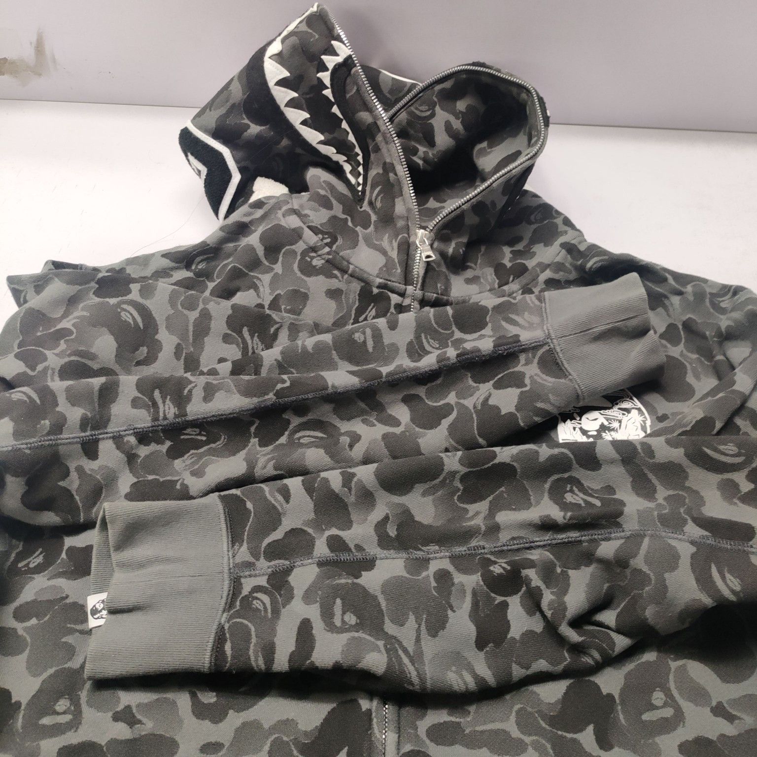 Bape A Bathing Ape Camo Shark Hoodie Size XXL Size US XXL / EU 58 / 5 - 10 Thumbnail