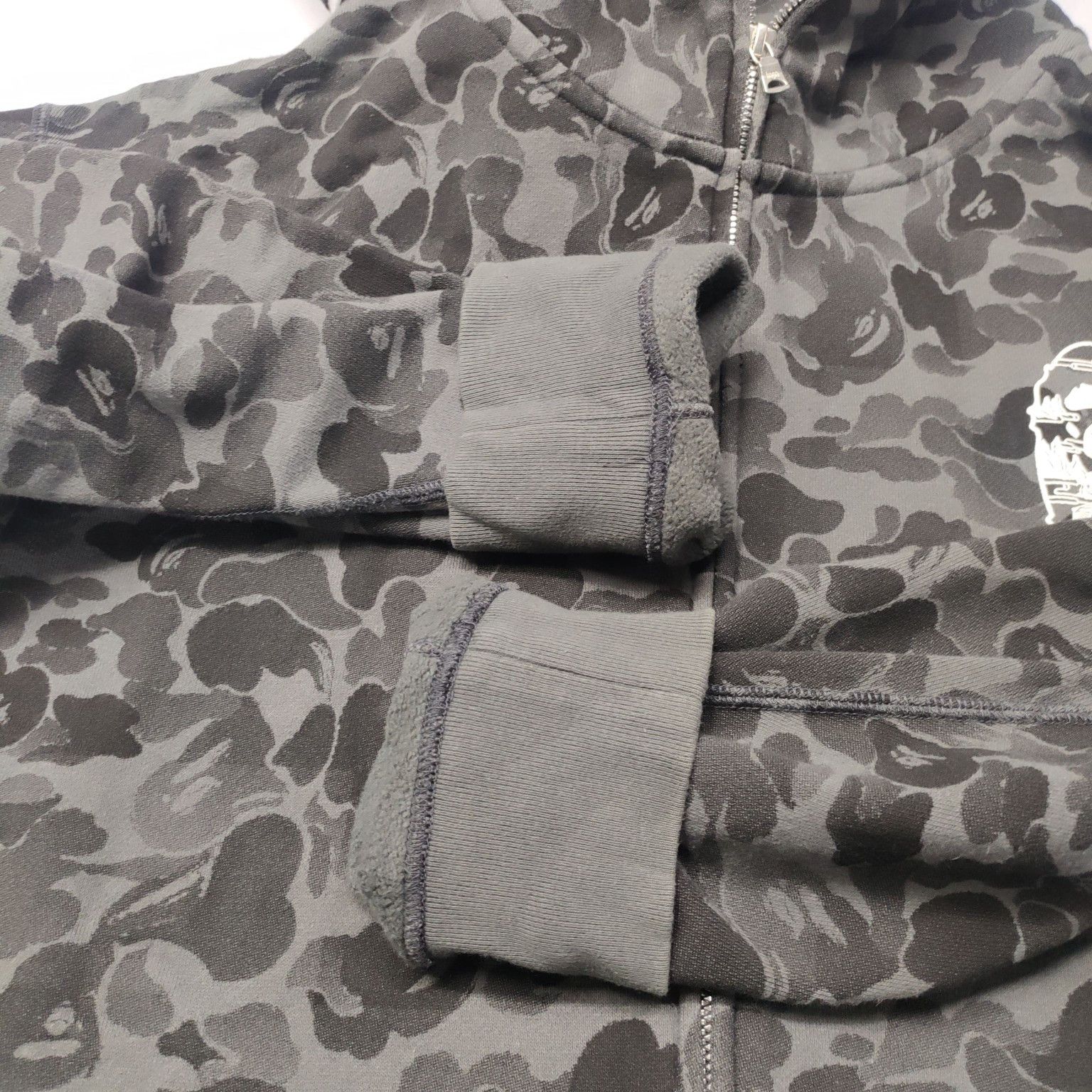 Bape A Bathing Ape Camo Shark Hoodie Size XXL Size US XXL / EU 58 / 5 - 11 Thumbnail