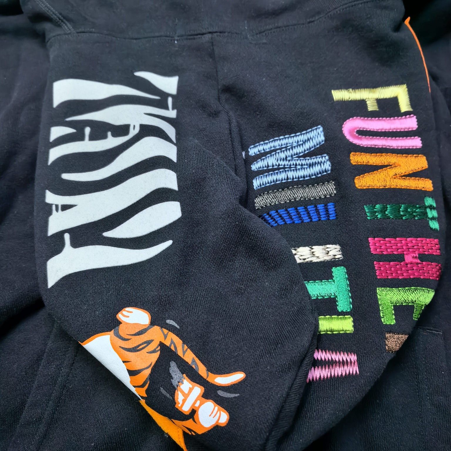 Bape A Bathing Ape Tiger Full Zip Hoodie Size M Size US M / EU 48-50 / 2 - 7 Thumbnail