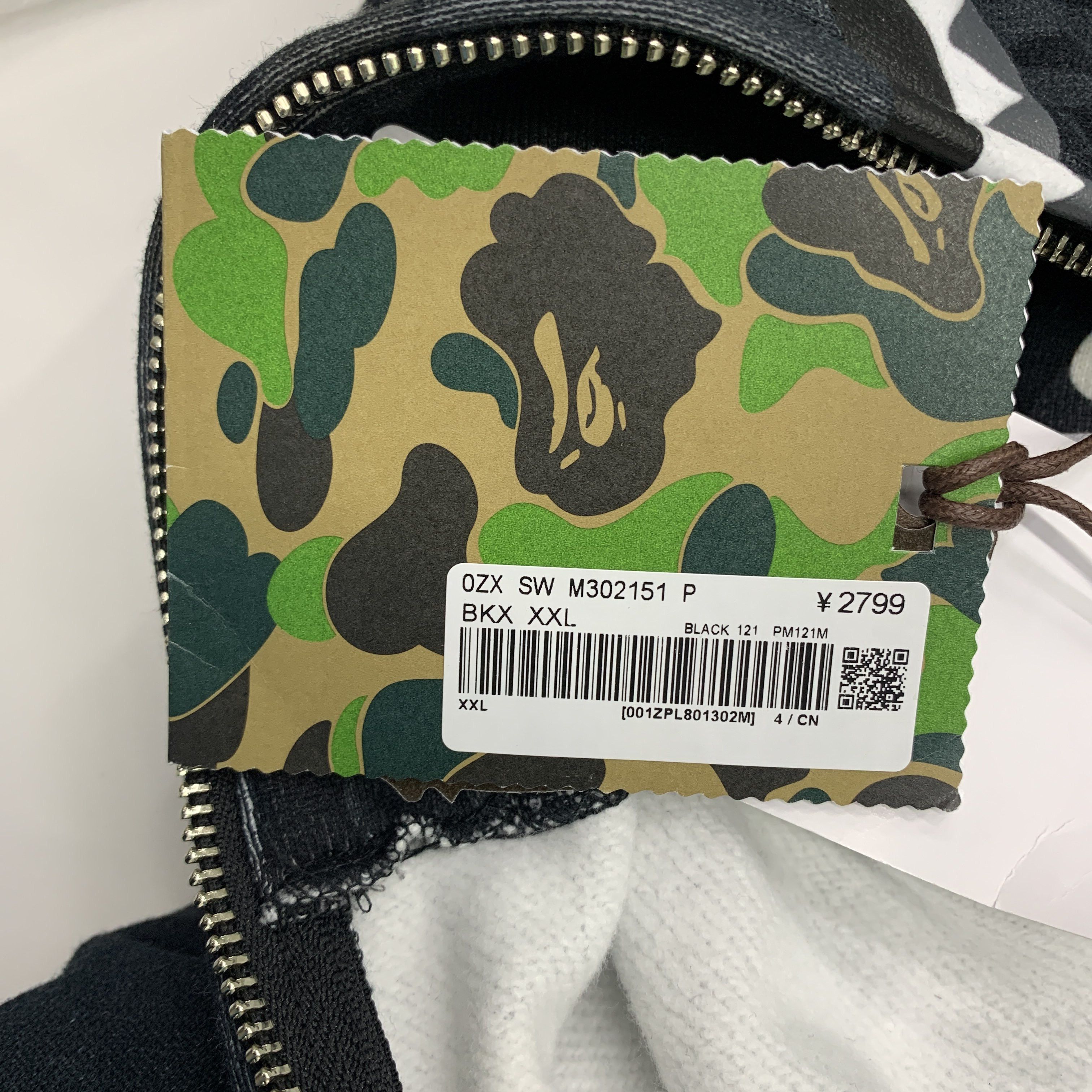 Bape A Bathing Ape Polka Dot Shark Hoodie Size XXL Size US XXL / EU 58 / 5 - 3 Thumbnail