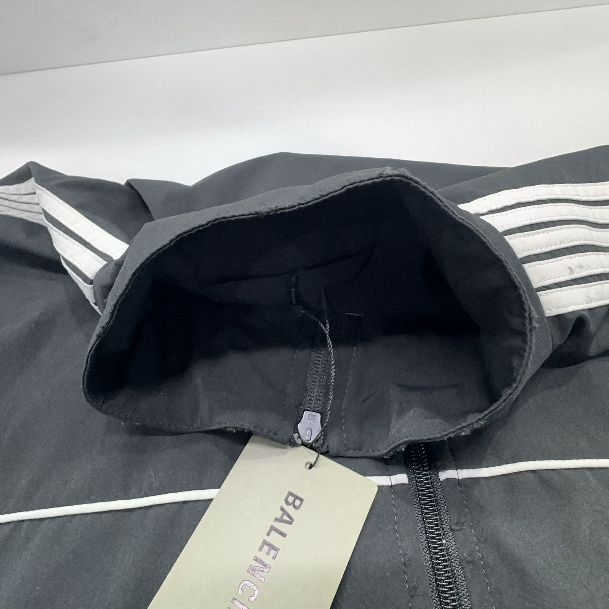 Balenciaga Balenciaga Logo Track Jacket Size S Size US S / EU 44-46 / 1 - 7 Thumbnail