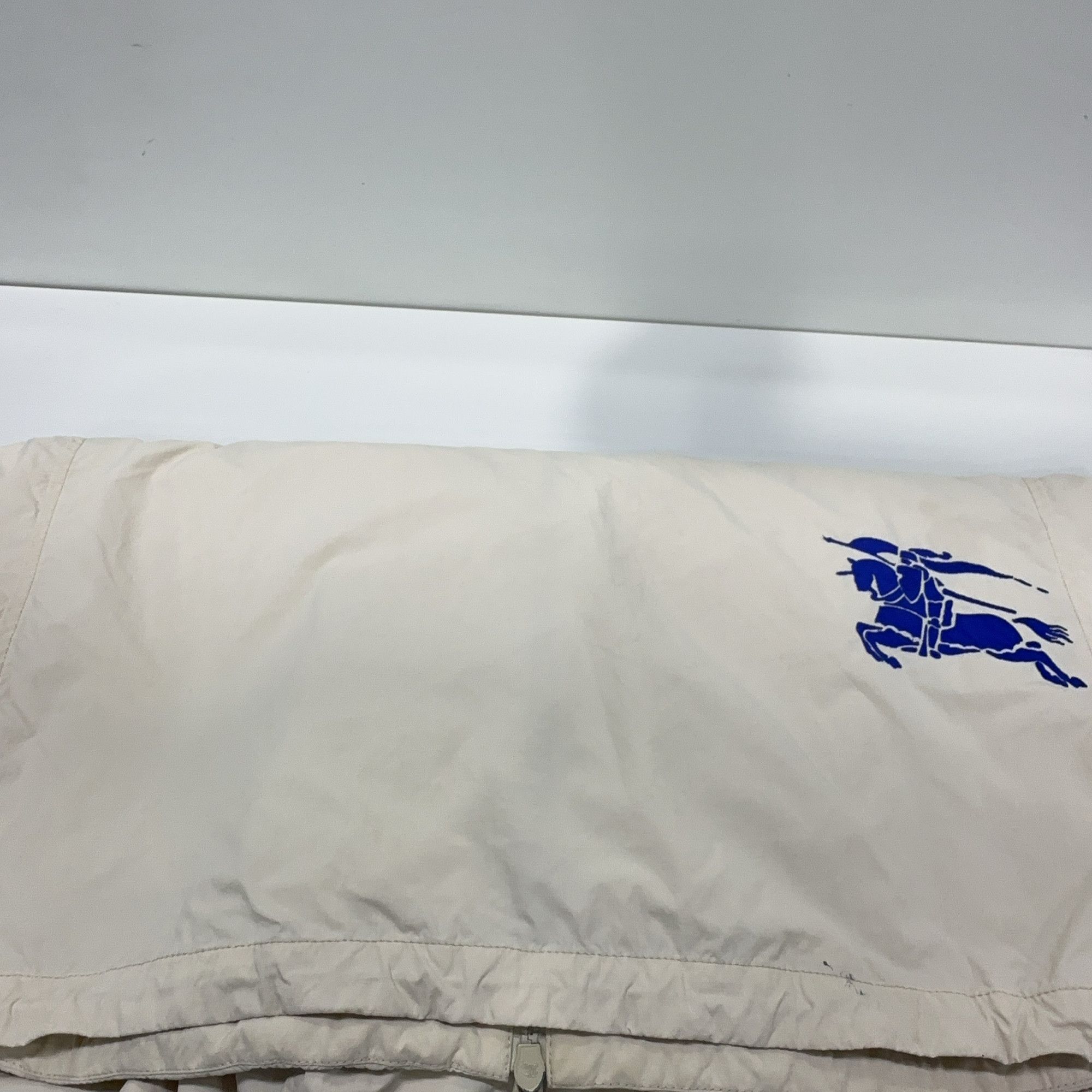 Burberry Burberry Horse Logo Zip-Up Hooded Jacket Size M Size US M / EU 48-50 / 2 - 18 Thumbnail