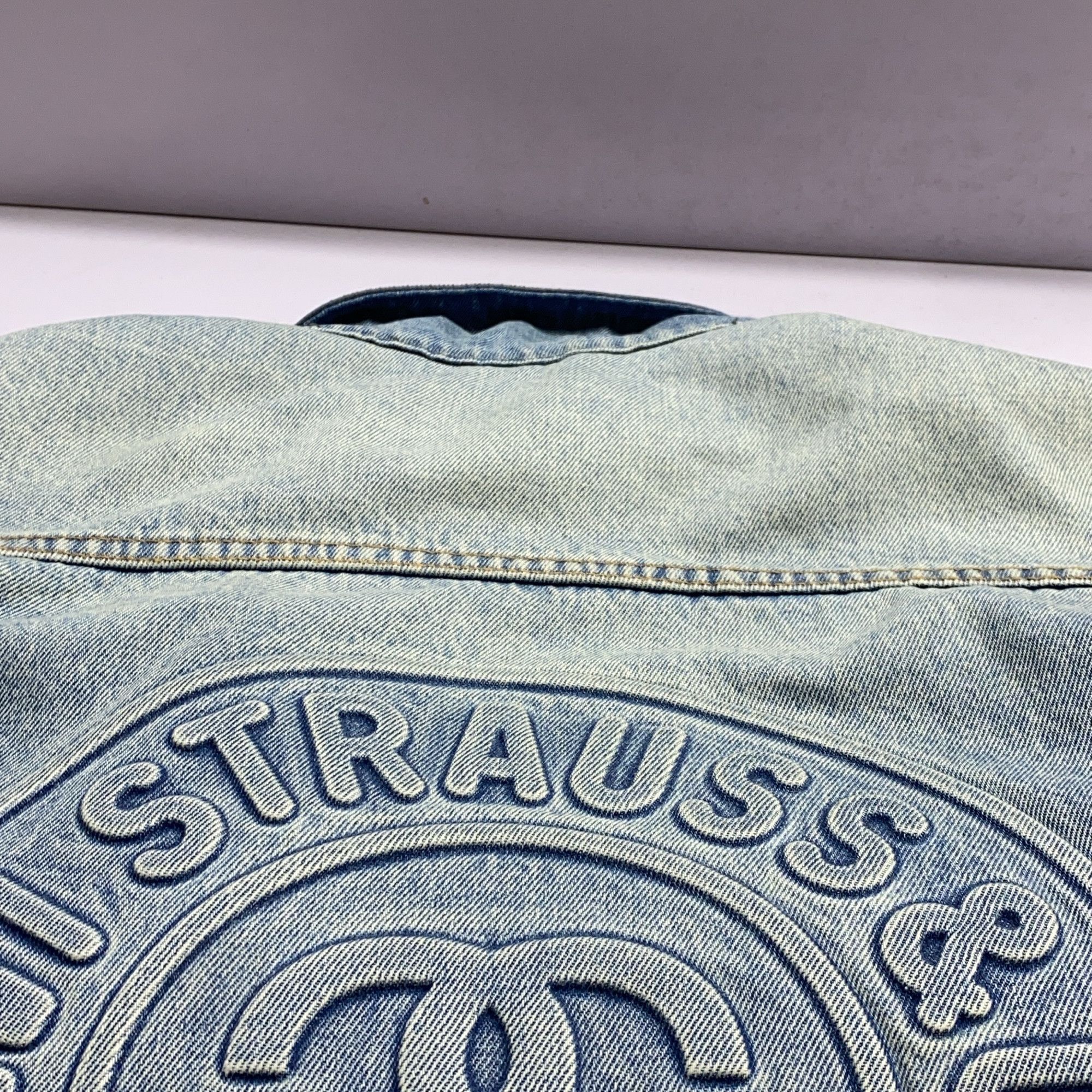 Levi's × Stussy Stussy x Levi's Embossed Logo Denim Jacket Size XL Size US XL / EU 56 / 4 - 6 Thumbnail