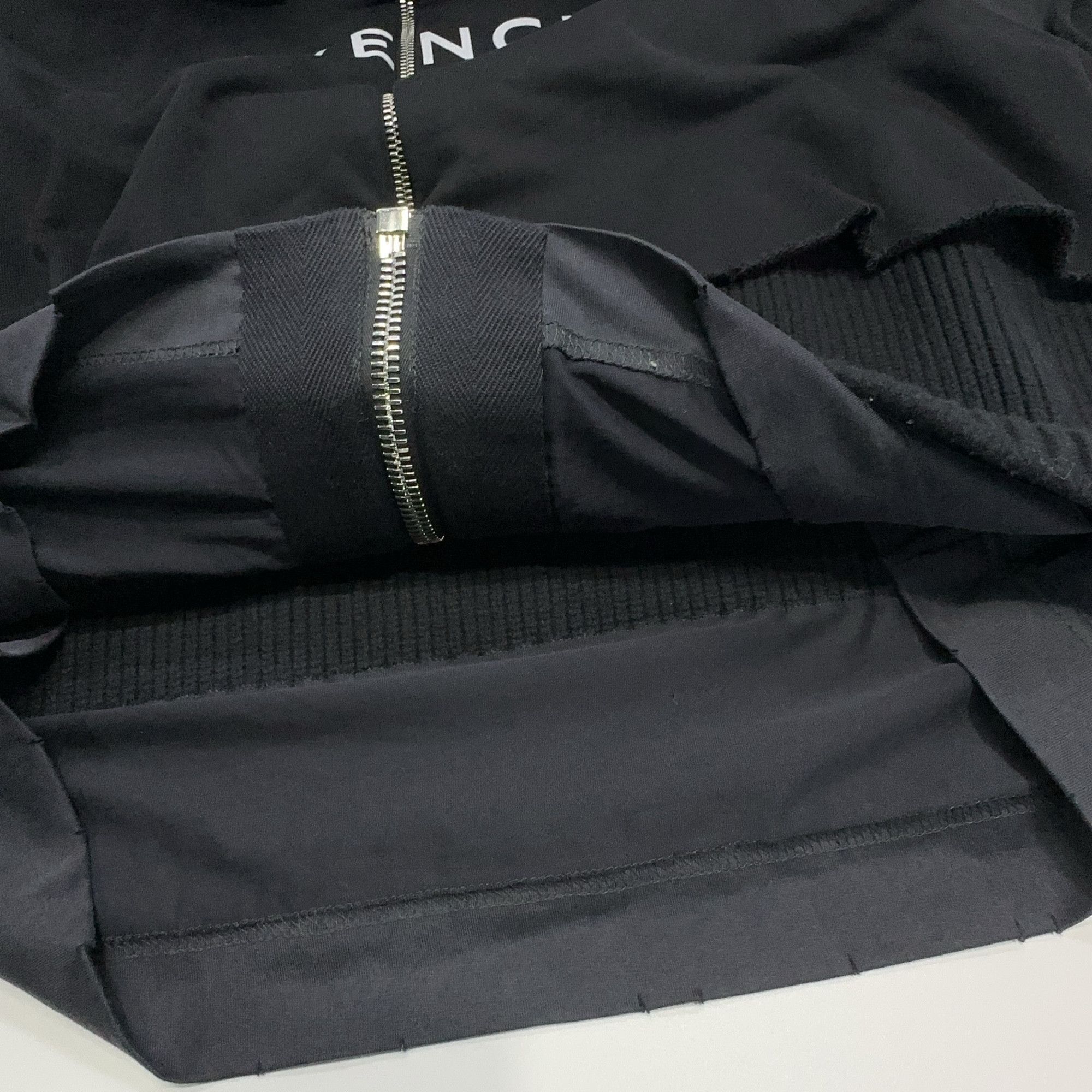 Givenchy Givenchy Logo Zip Hoodie Size S Size US S / EU 44-46 / 1 - 6 Thumbnail