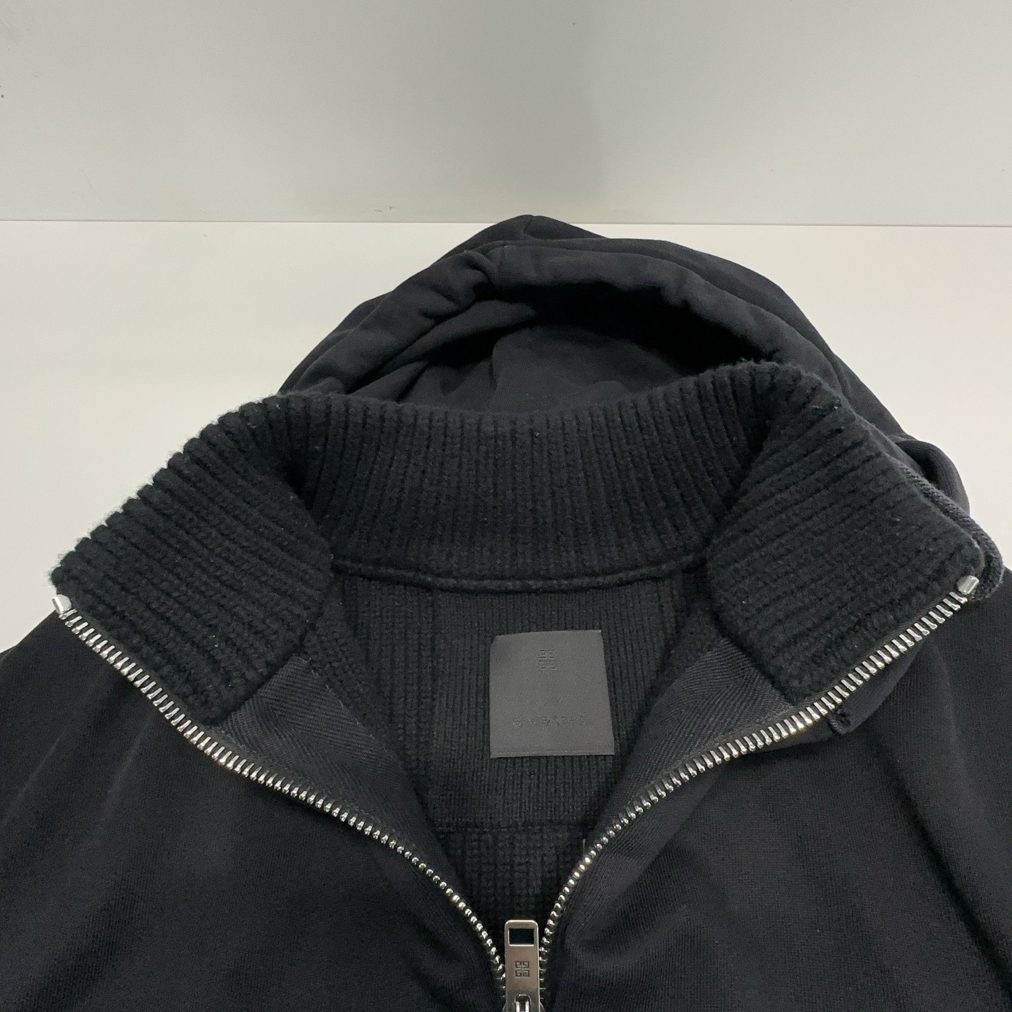 Givenchy Givenchy Logo Zip Hoodie Size S Size US S / EU 44-46 / 1 - 5 Thumbnail