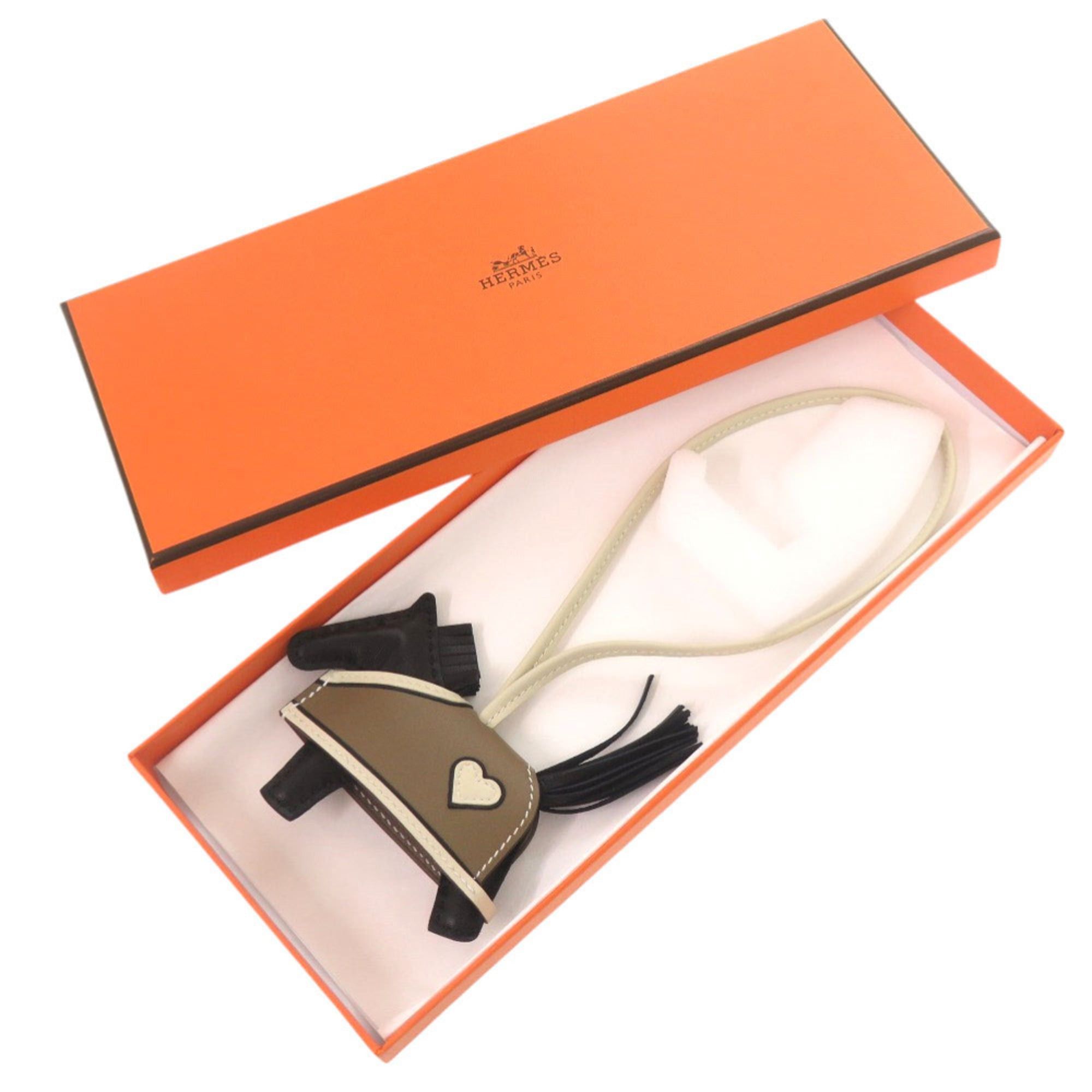 Hermes Hermes Robeau Coeur PM, Agneau Milo, Veau Swift, Black, K stamp (2025 production), Accessory, Bag Charm, 1635 HERMES Size ONE SIZE - 2 Thumbnail