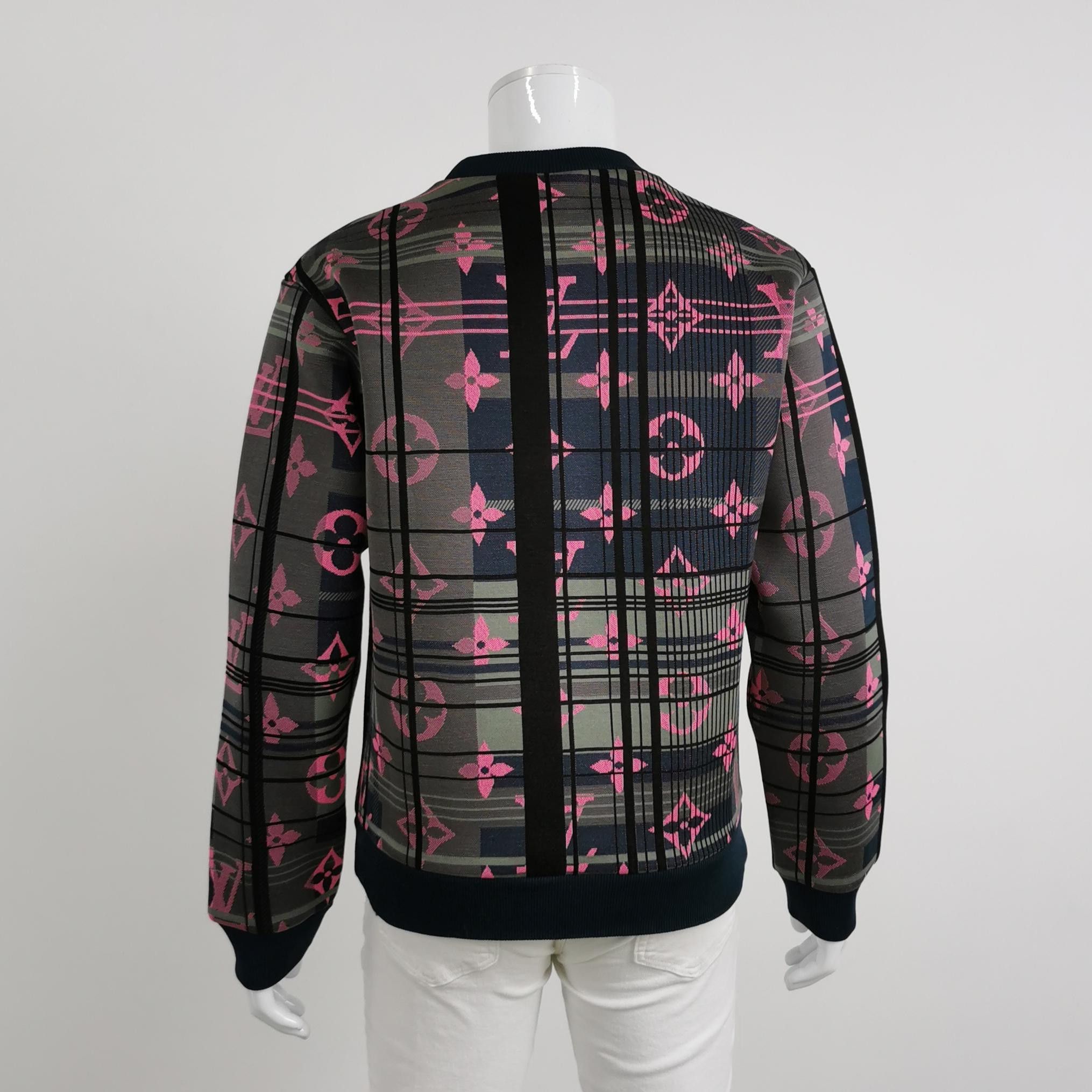 Louis Vuitton Louis Vuitton Men m Sweatshirts Hoodies Size US M / EU 48-50 / 2 - 2 Thumbnail