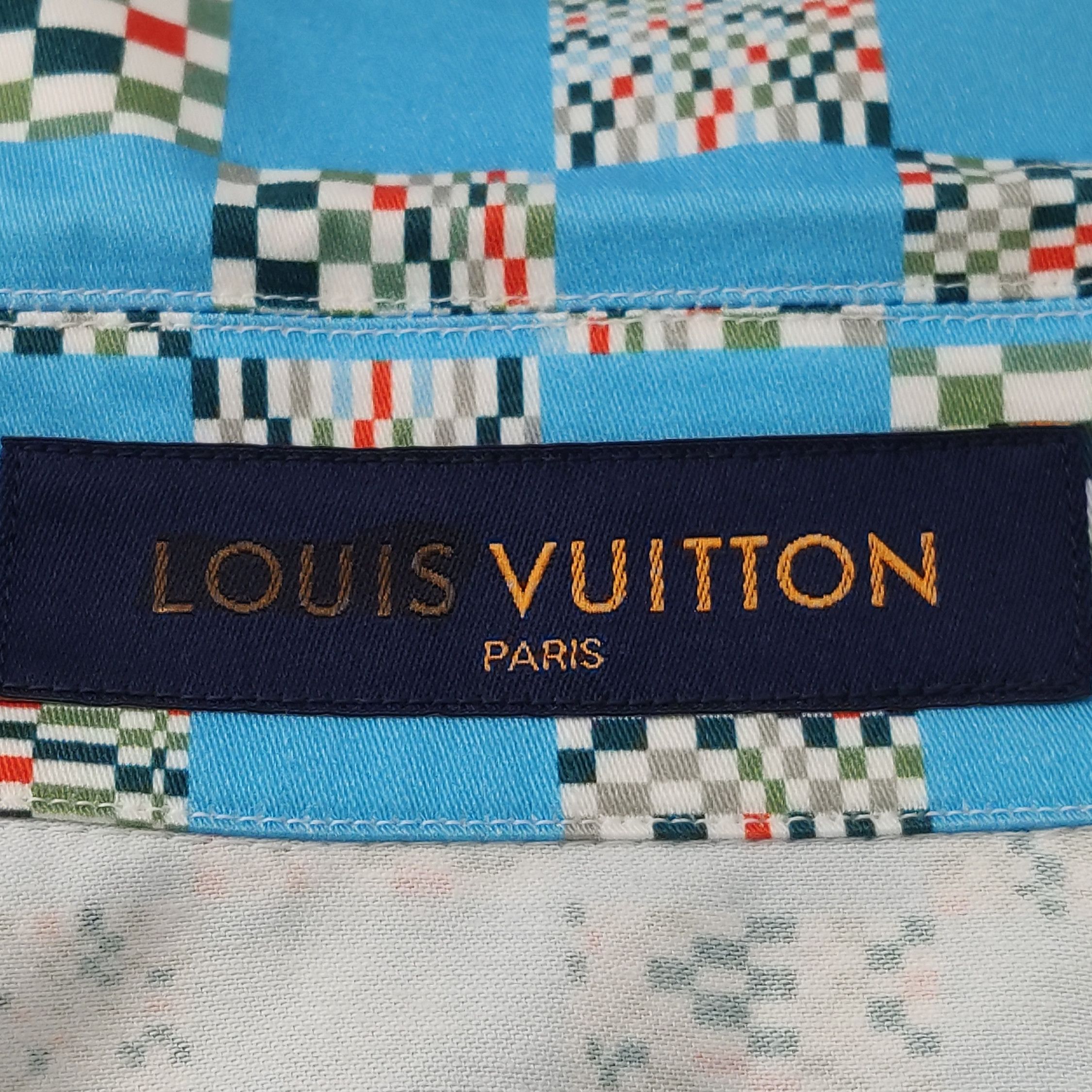 Louis Vuitton Louis Vuitton Men m Button Ups Size US M / EU 48-50 / 2 - 11 Thumbnail