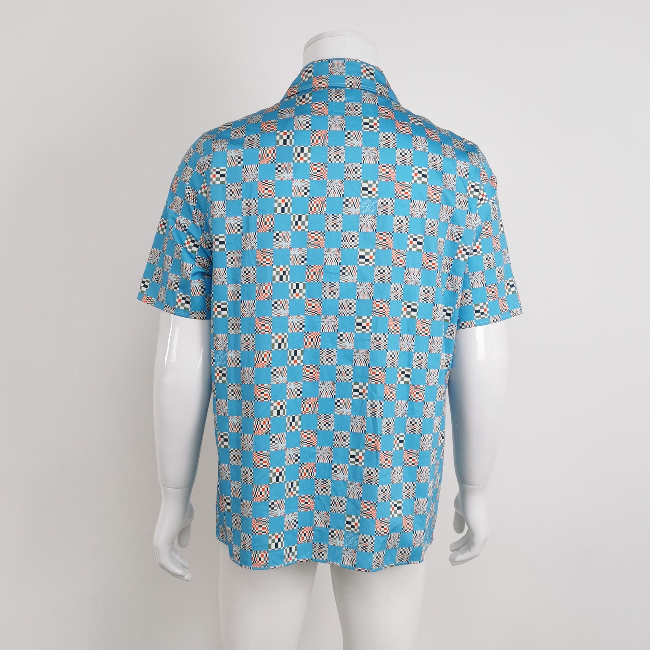 Louis Vuitton Louis Vuitton Men m Button Ups Size US M / EU 48-50 / 2 - 2 Thumbnail