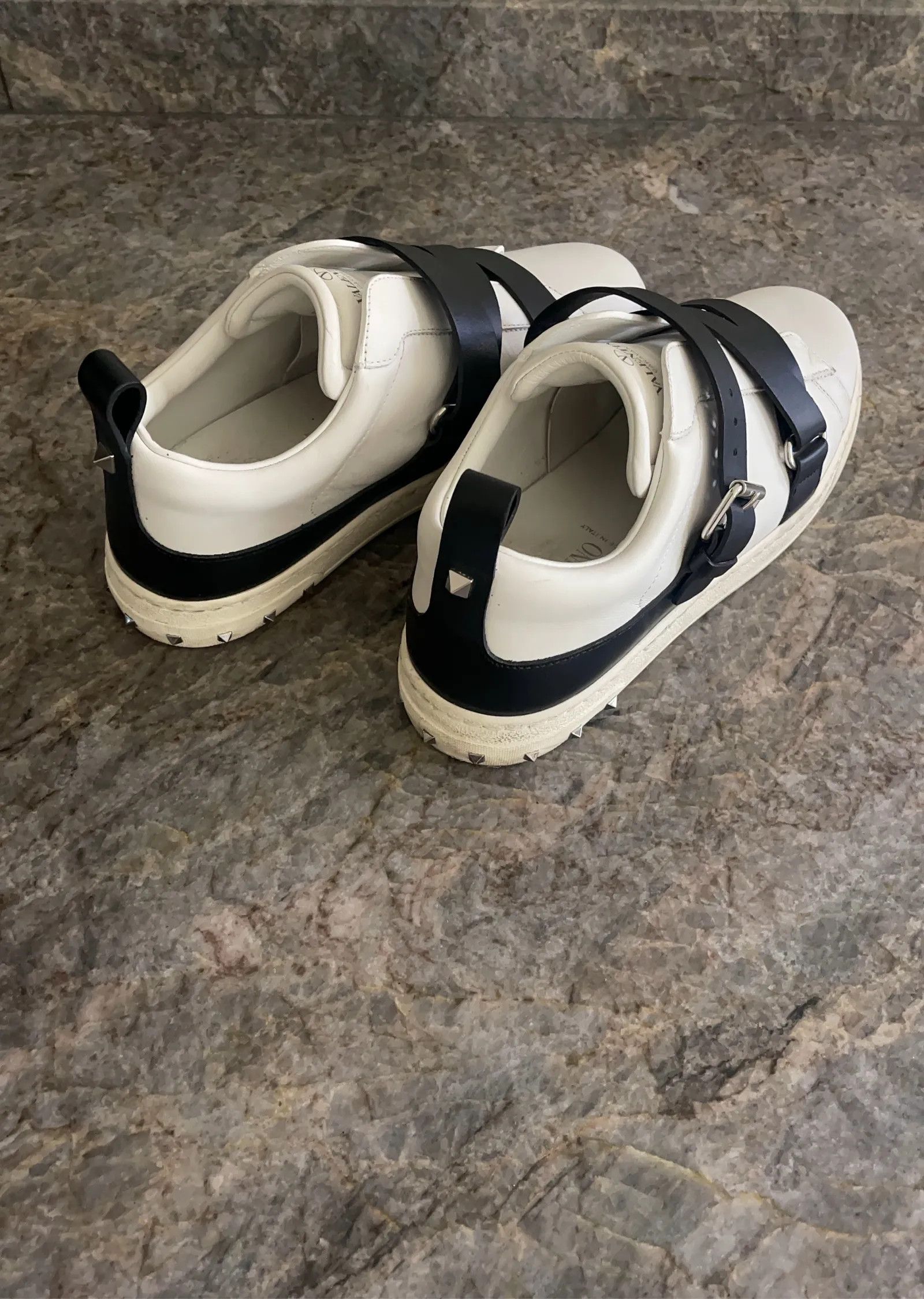 Valentino Valentino FRP D11 W2 Sneakers Size US 7 / IT 37 - 2 Thumbnail