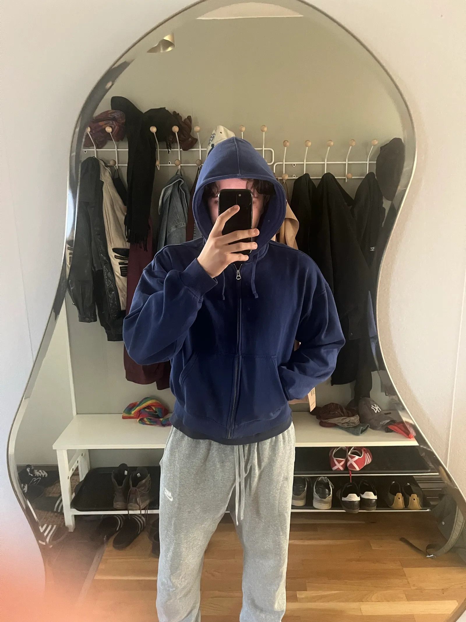 Weekday Weekday Hoodie Size US S / EU 44-46 / 1 - 4 Thumbnail