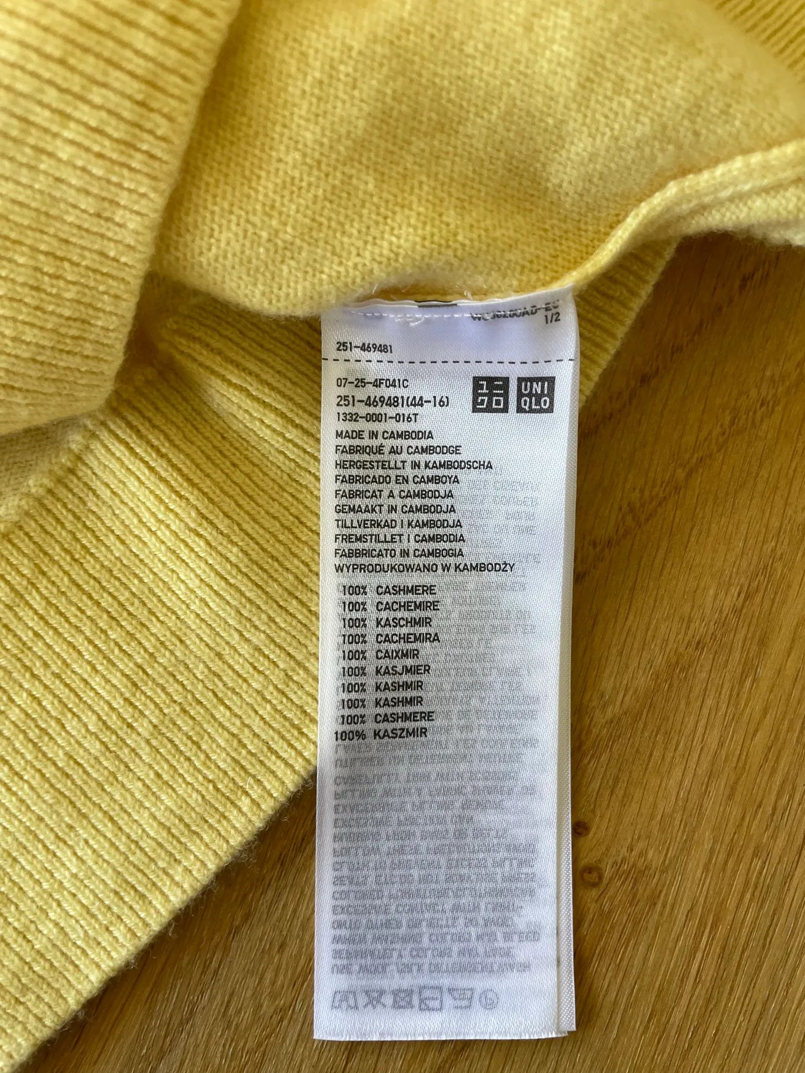 Uniqlo Uniqlo Sweater Size M / US 6-8 / IT 42-44 - 3 Thumbnail