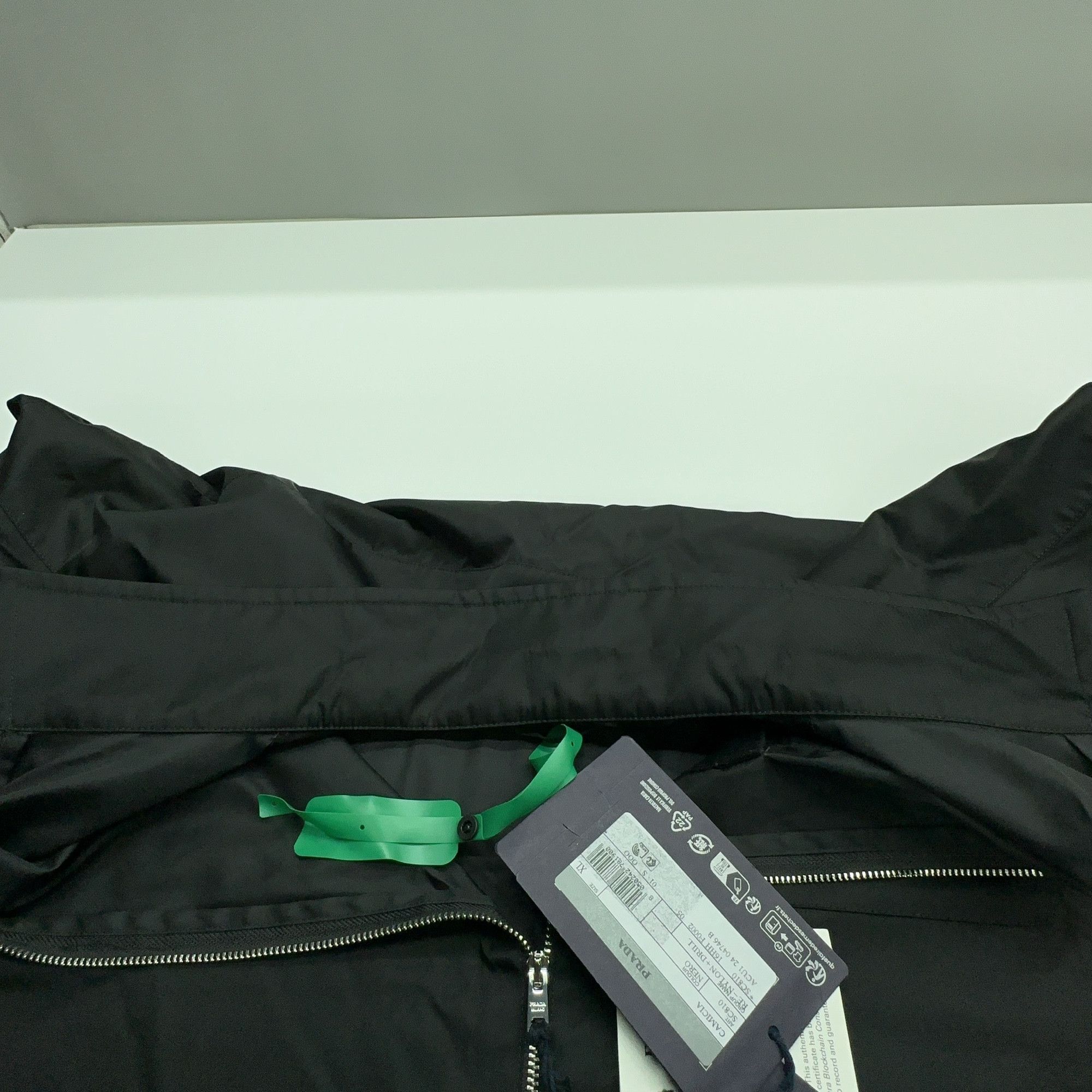 Prada Prada Re-Nylon Zip Jacket Size XL Size US XL / EU 56 / 4 - 7 Thumbnail