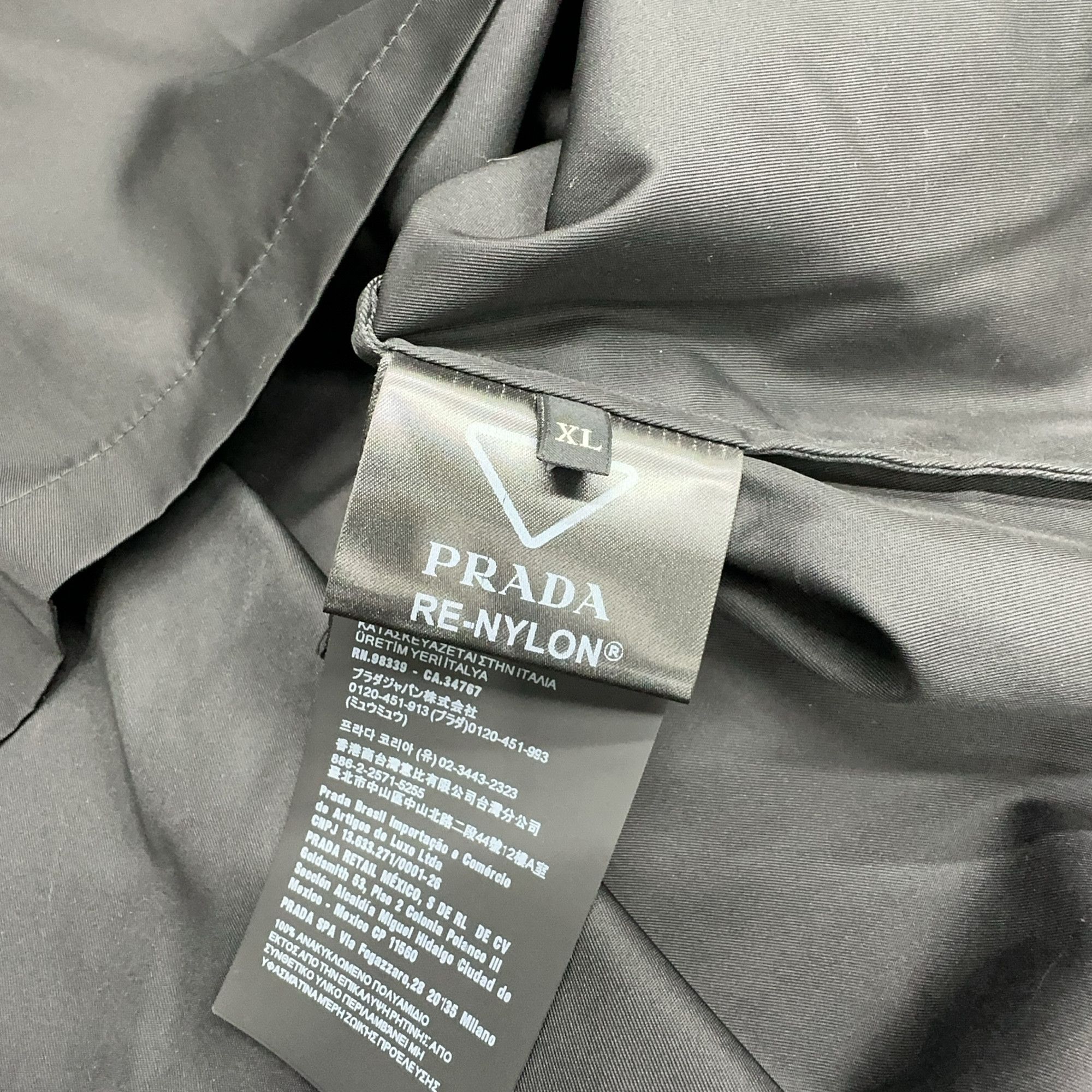 Prada Prada Re-Nylon Zip Jacket Size XL Size US XL / EU 56 / 4 - 4 Thumbnail