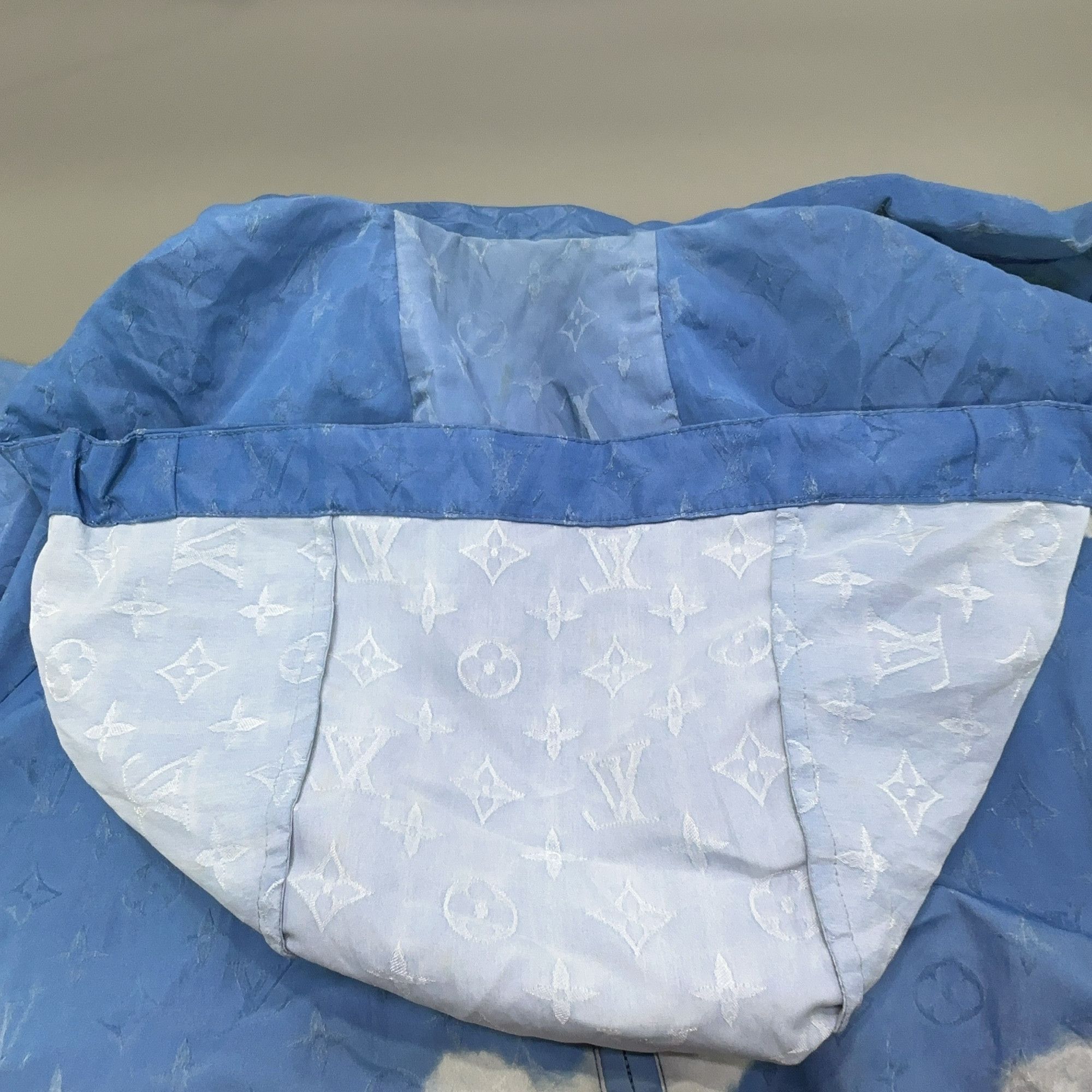Louis Vuitton Louis Vuitton Monogram Clouds Windbreaker Size M Size US M / EU 48-50 / 2 - 7 Thumbnail