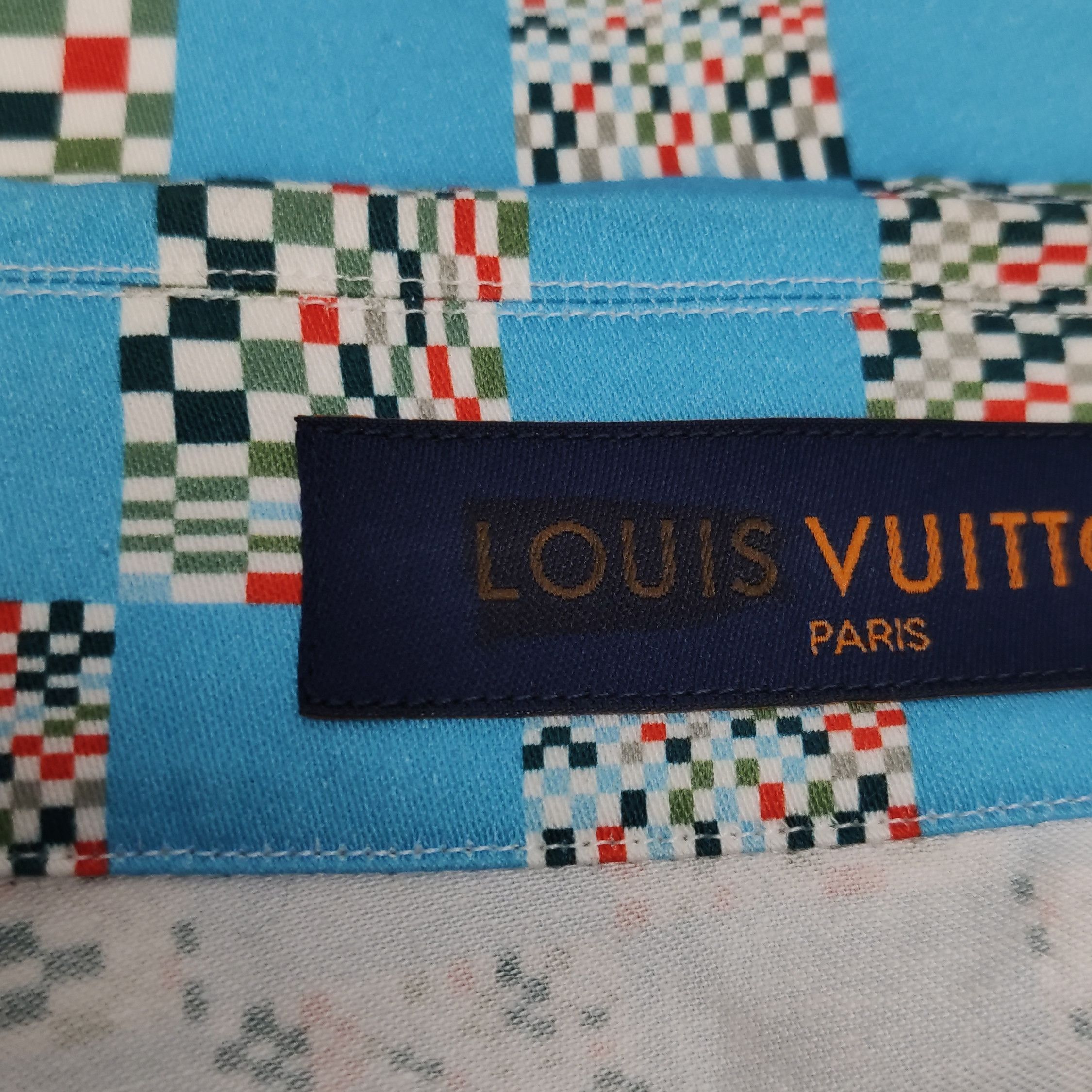 Louis Vuitton Louis Vuitton Men l Button Ups Size US L / EU 52-54 / 3 - 9 Thumbnail