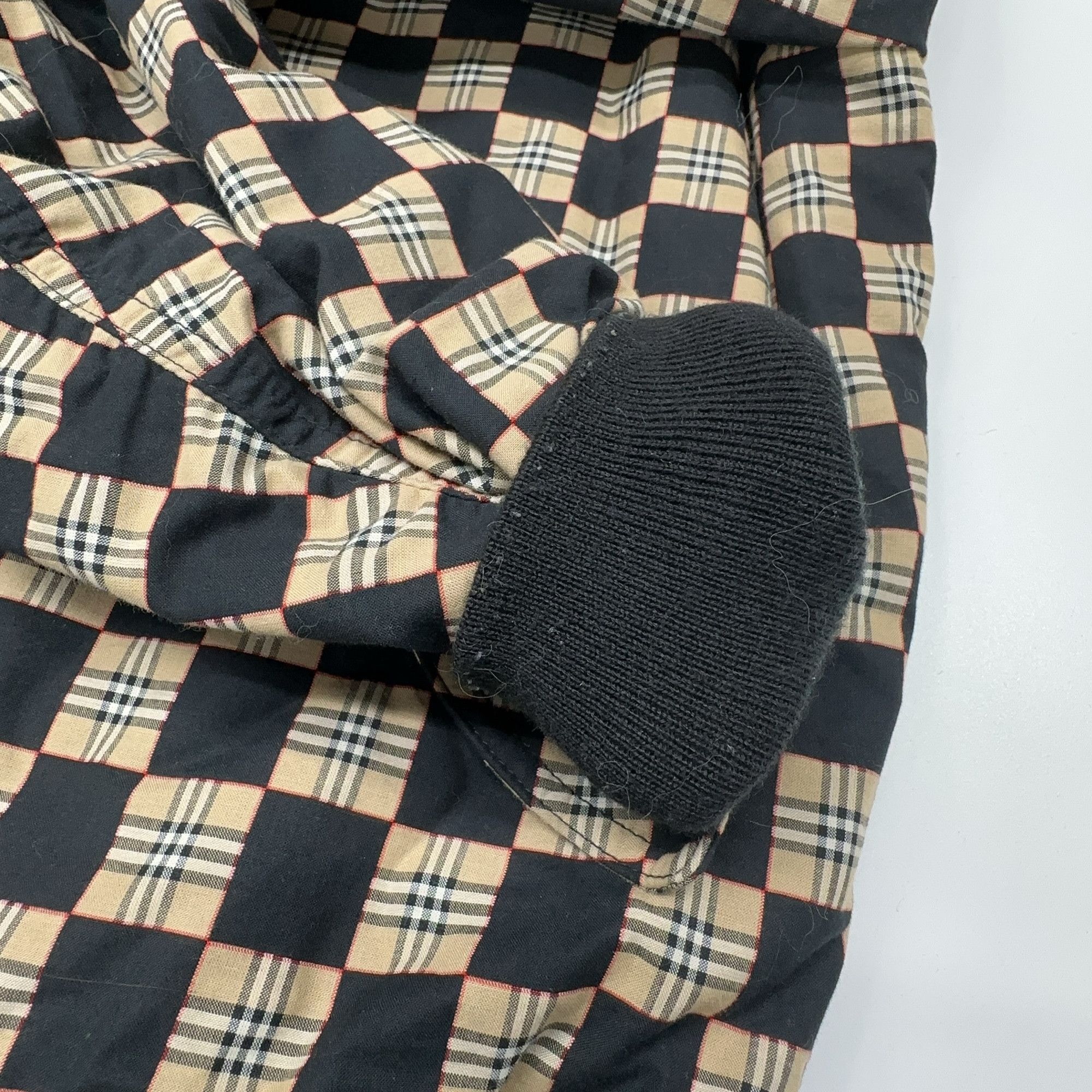 Burberry Burberry Check Bomber Jacket Size S Size US S / EU 44-46 / 1 - 13 Thumbnail