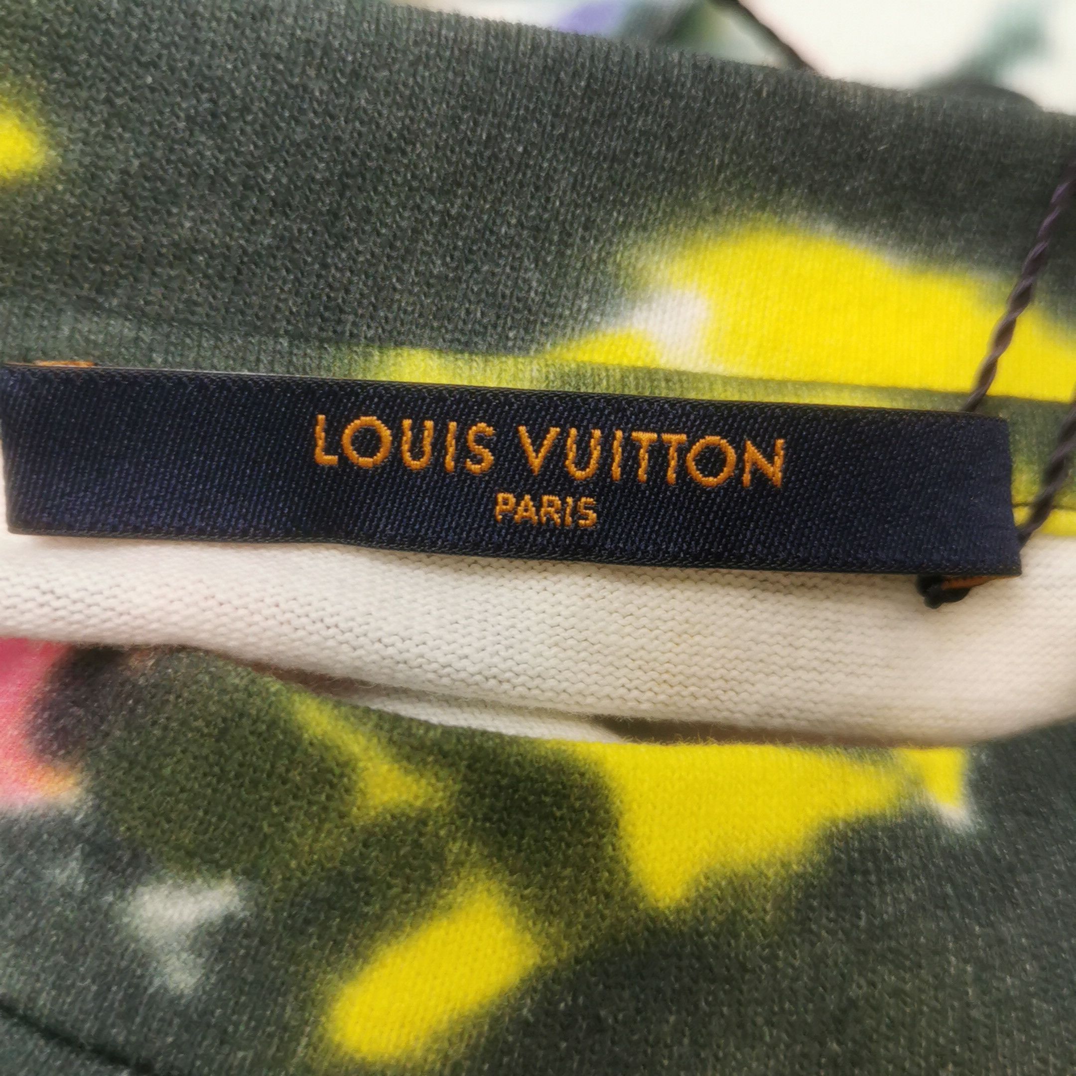 Louis Vuitton Louis Vuitton Men m Short Sleeve Shirts Size US M / EU 48-50 / 2 - 4 Thumbnail