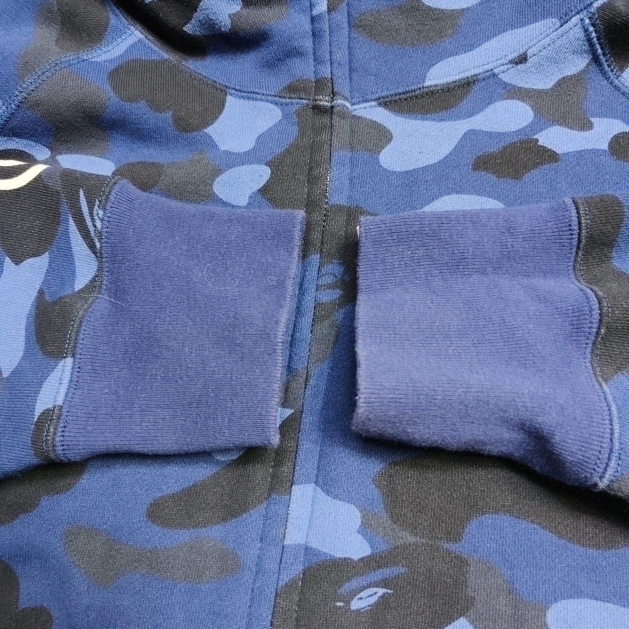 Bape A BATHING APE Blue Camo Shark Hoodie Size M Size US M / EU 48-50 / 2 - 6 Thumbnail
