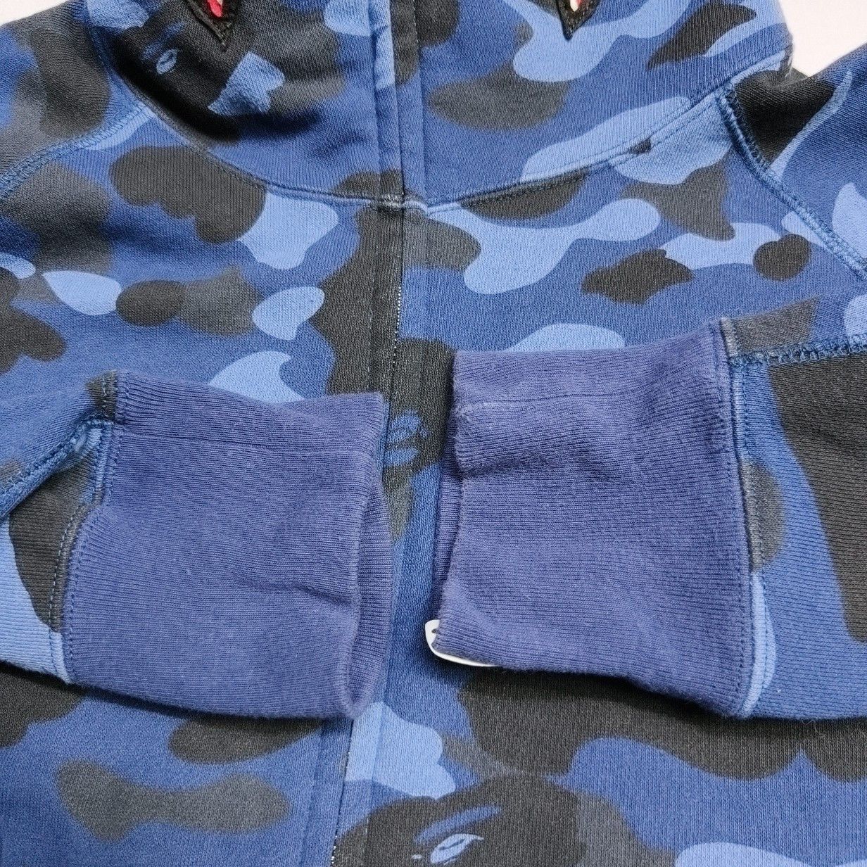Bape A BATHING APE Blue Camo Shark Hoodie Size M Size US M / EU 48-50 / 2 - 7 Thumbnail