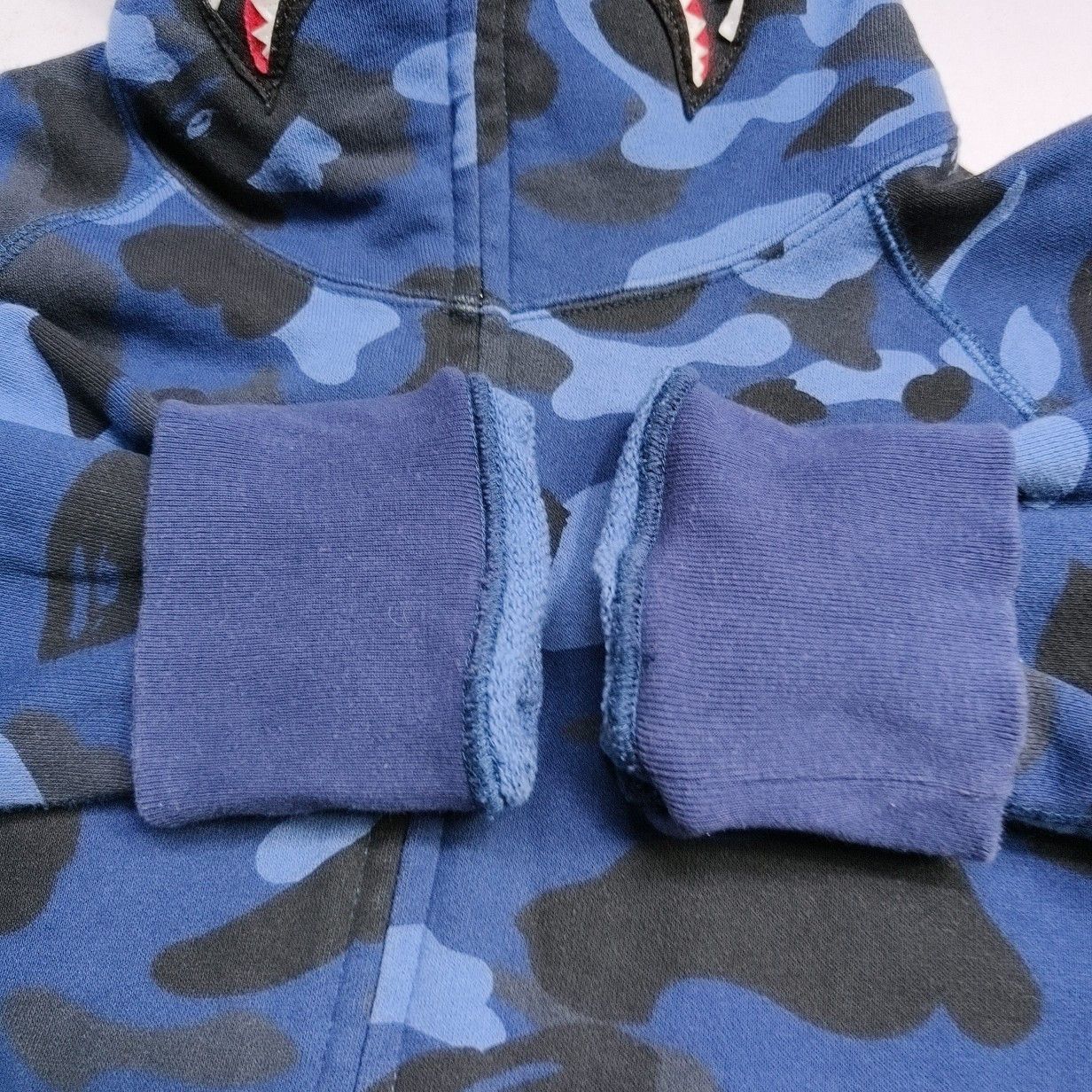 Bape A BATHING APE Blue Camo Shark Hoodie Size M Size US M / EU 48-50 / 2 - 8 Thumbnail