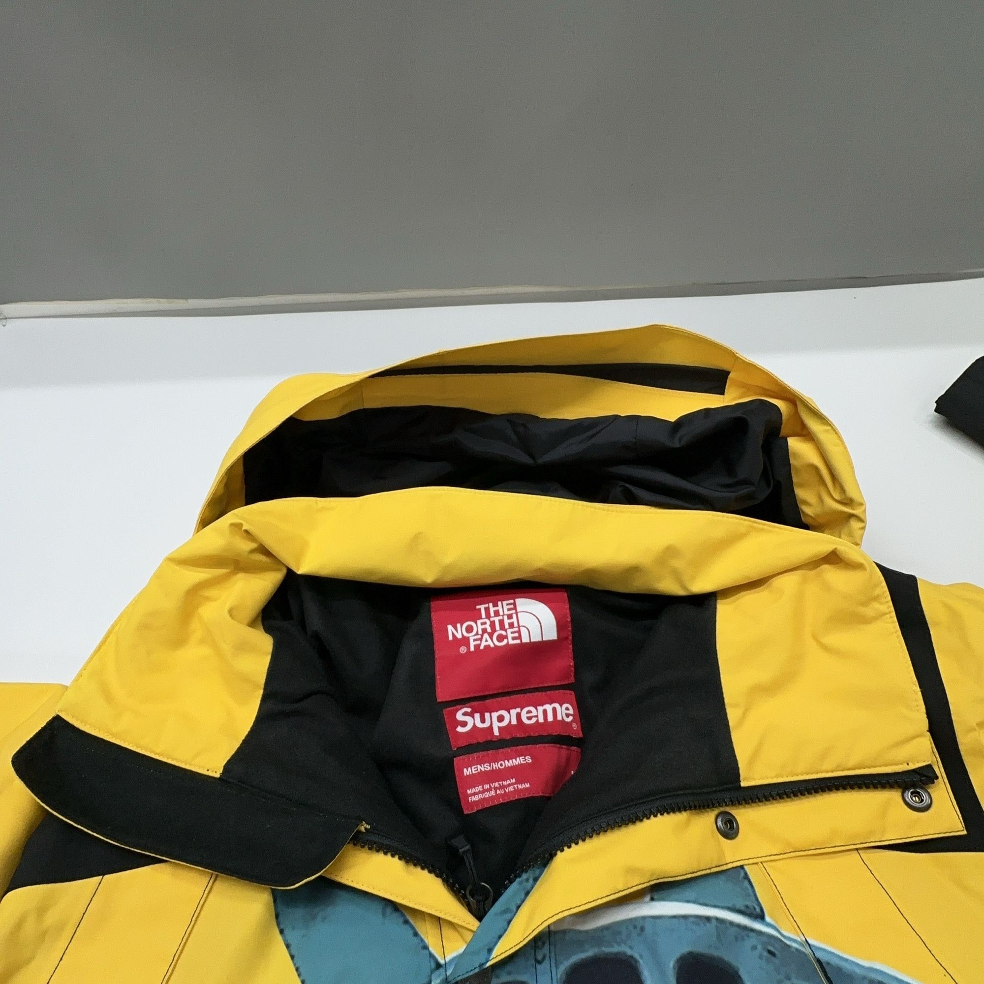 Supreme Supreme x The North Face Statue of Liberty Jacket Size L Size US L / EU 52-54 / 3 - 5 Thumbnail